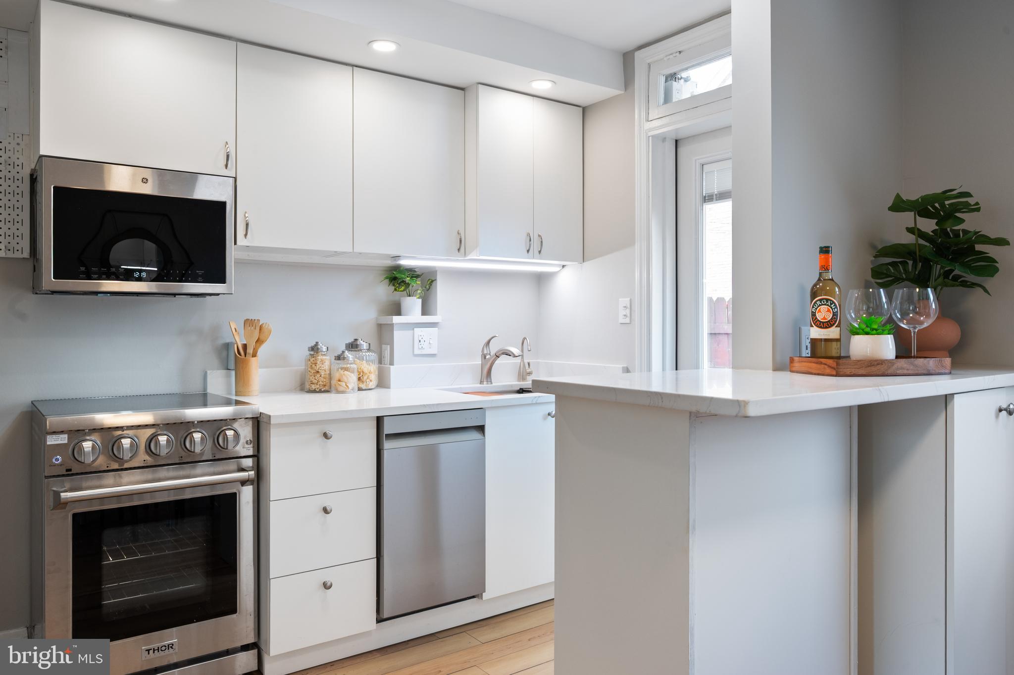 PATRICK HENRY - Residential