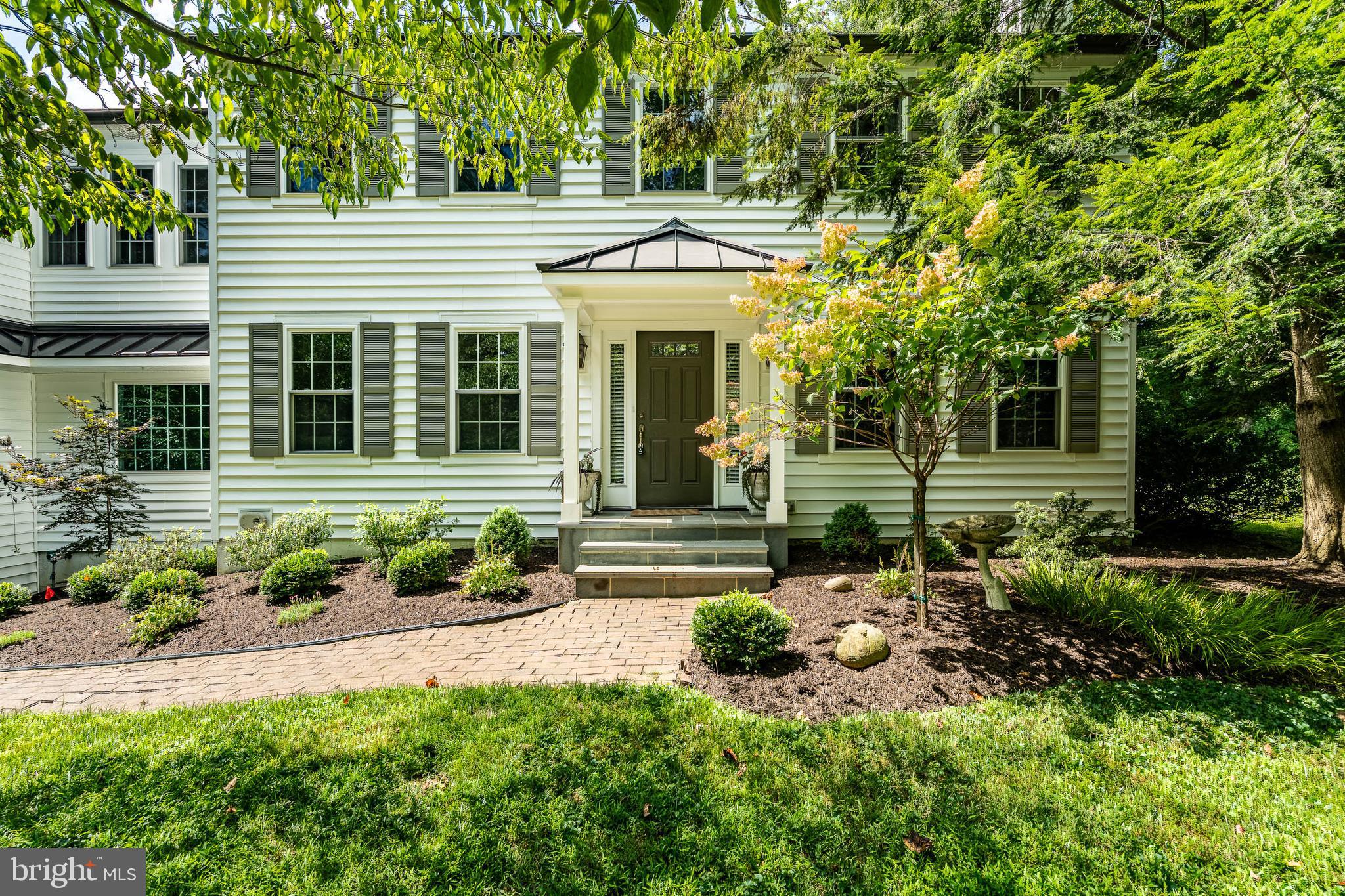 1032 N NEW STREET