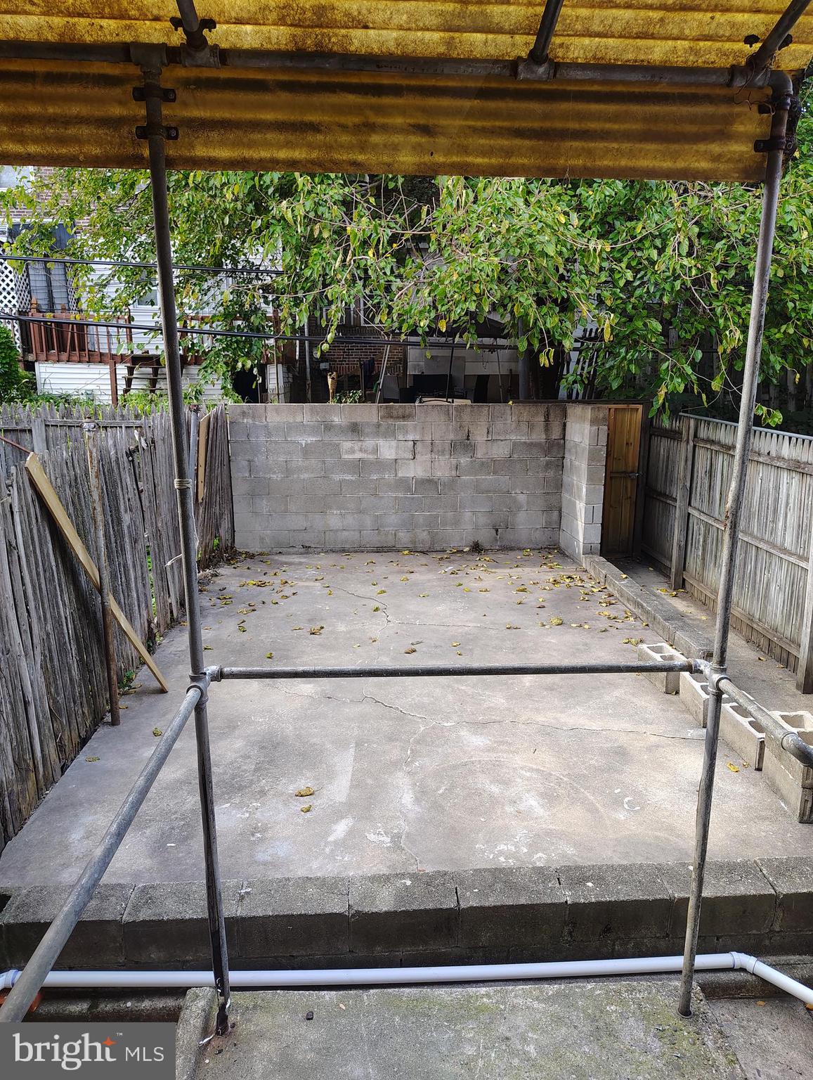 ELMWOOD PARK - Residential