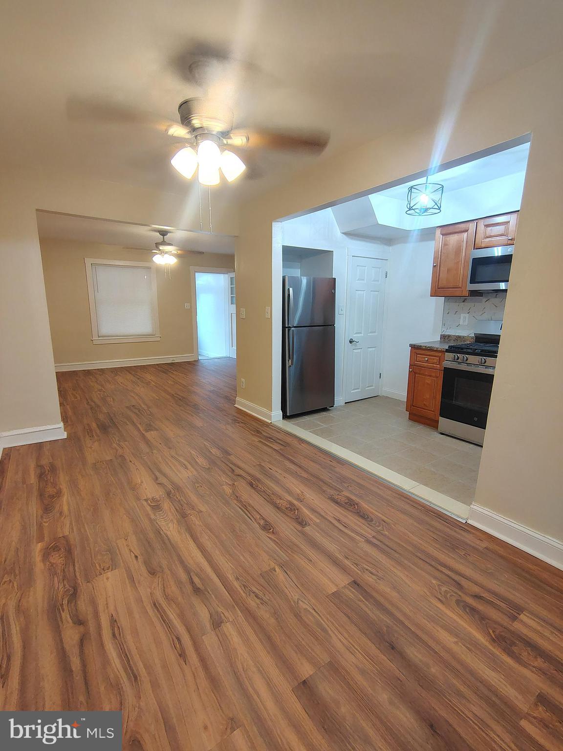 ELMWOOD PARK - Residential