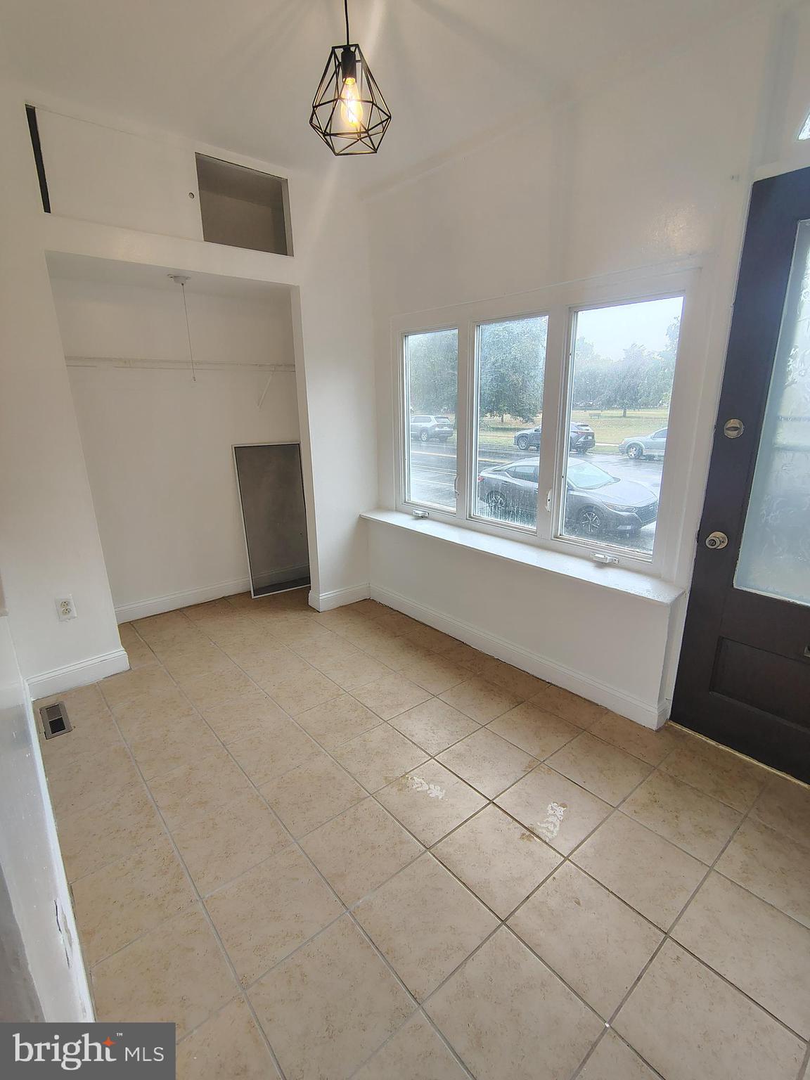 ELMWOOD PARK - Residential