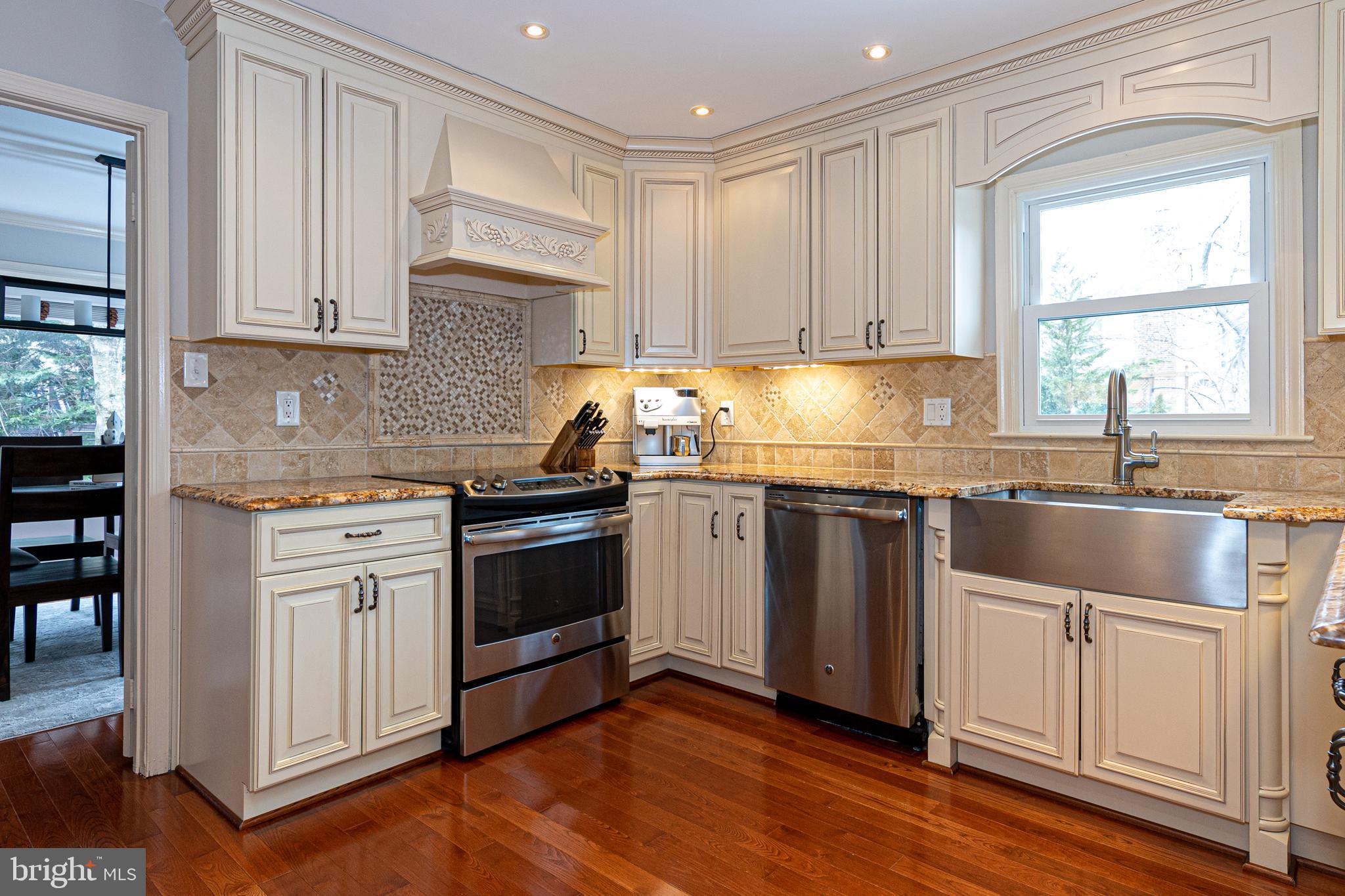 SOUTH RUN OAKS - Residential