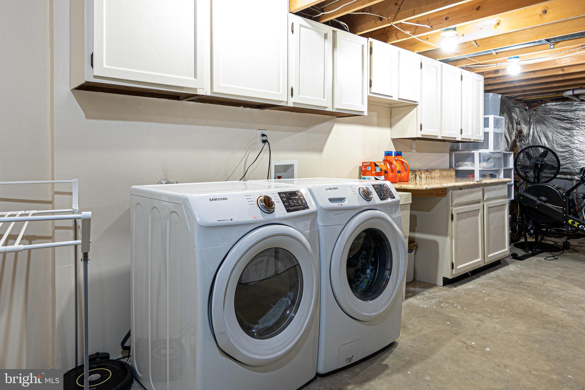 SOUTH RUN OAKS - Residential