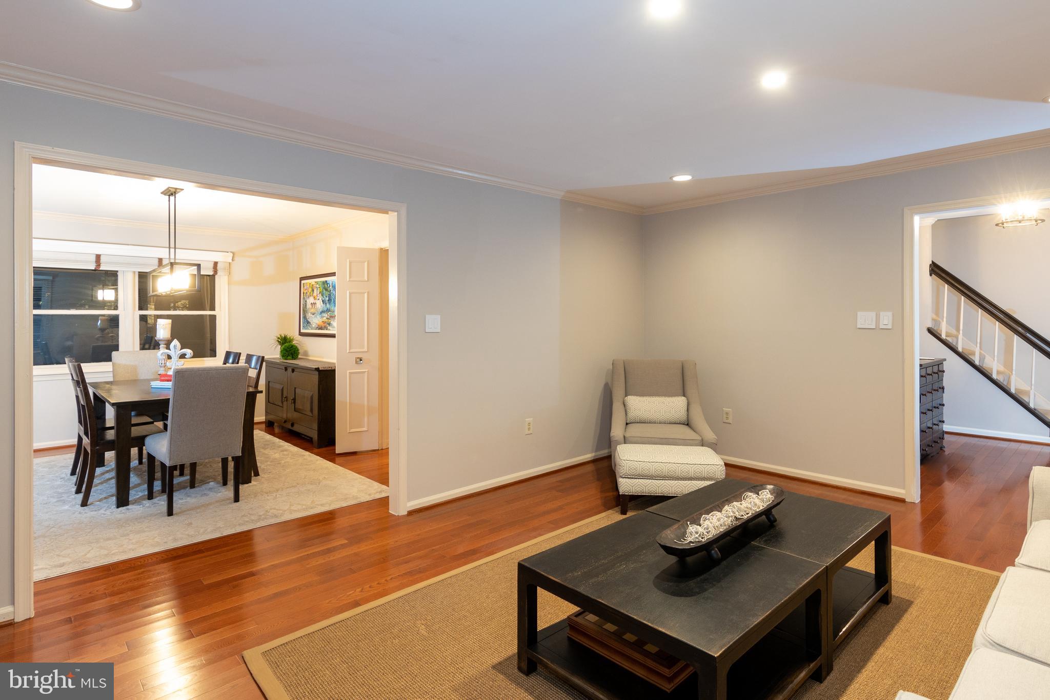 SOUTH RUN OAKS - Residential