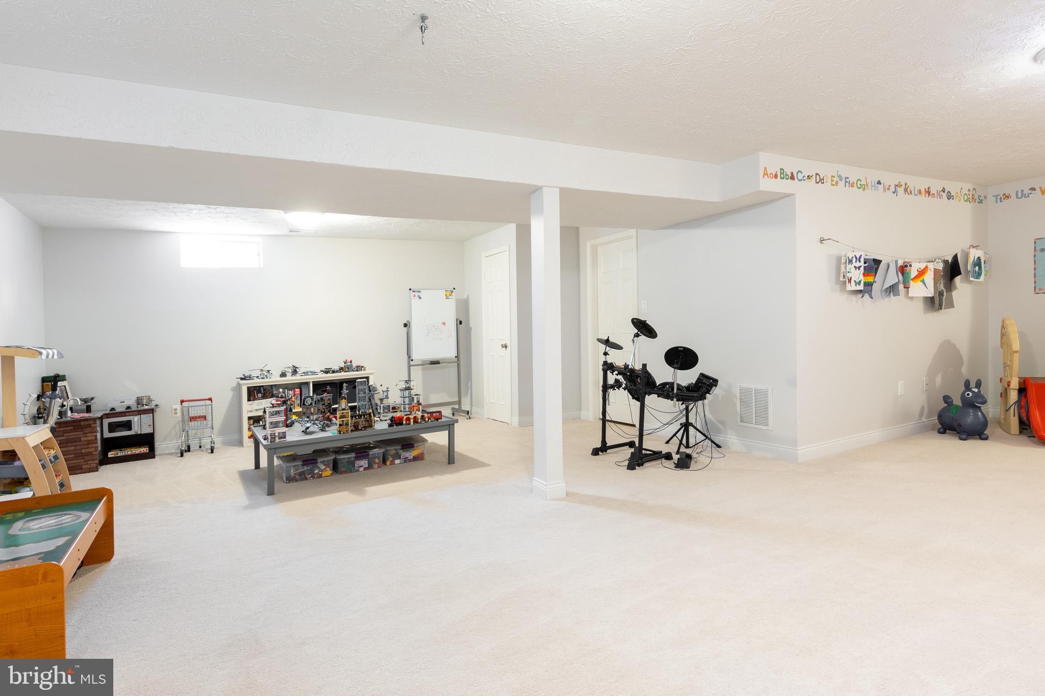 SOUTH RUN OAKS - Residential