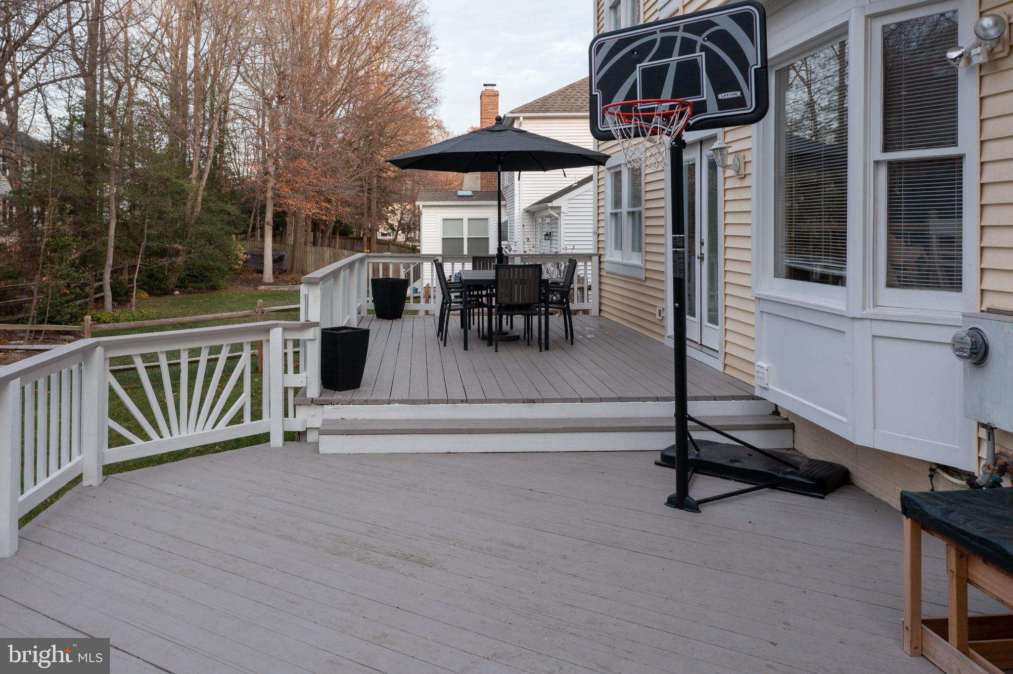 SOUTH RUN OAKS - Residential