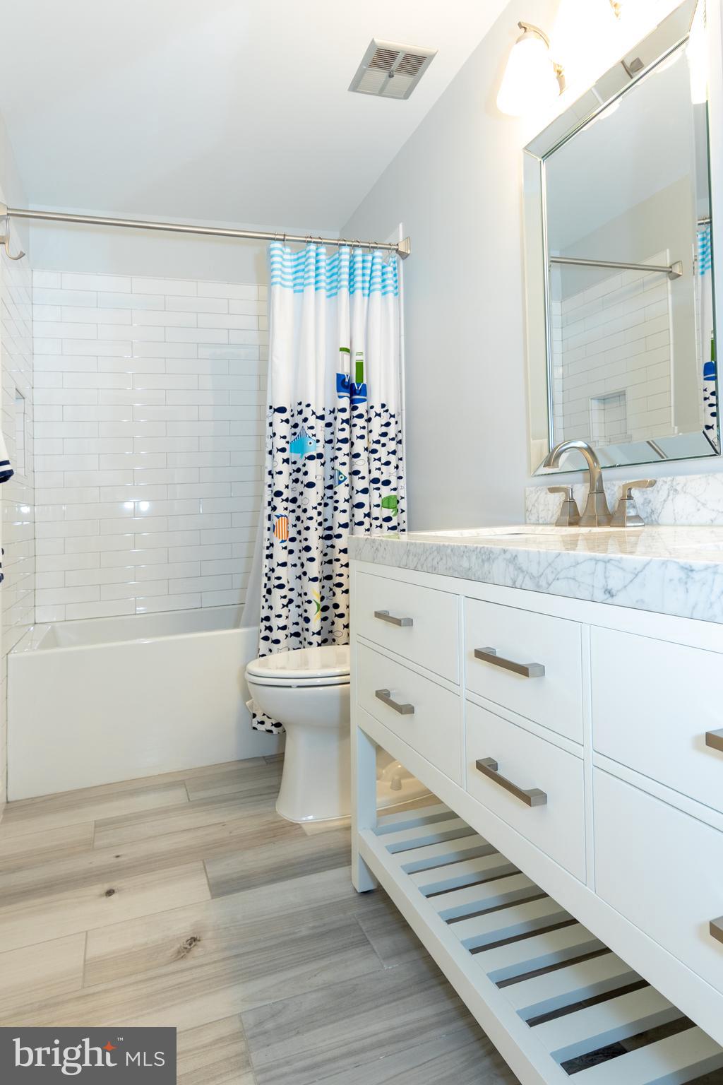 SOUTH RUN OAKS - Residential