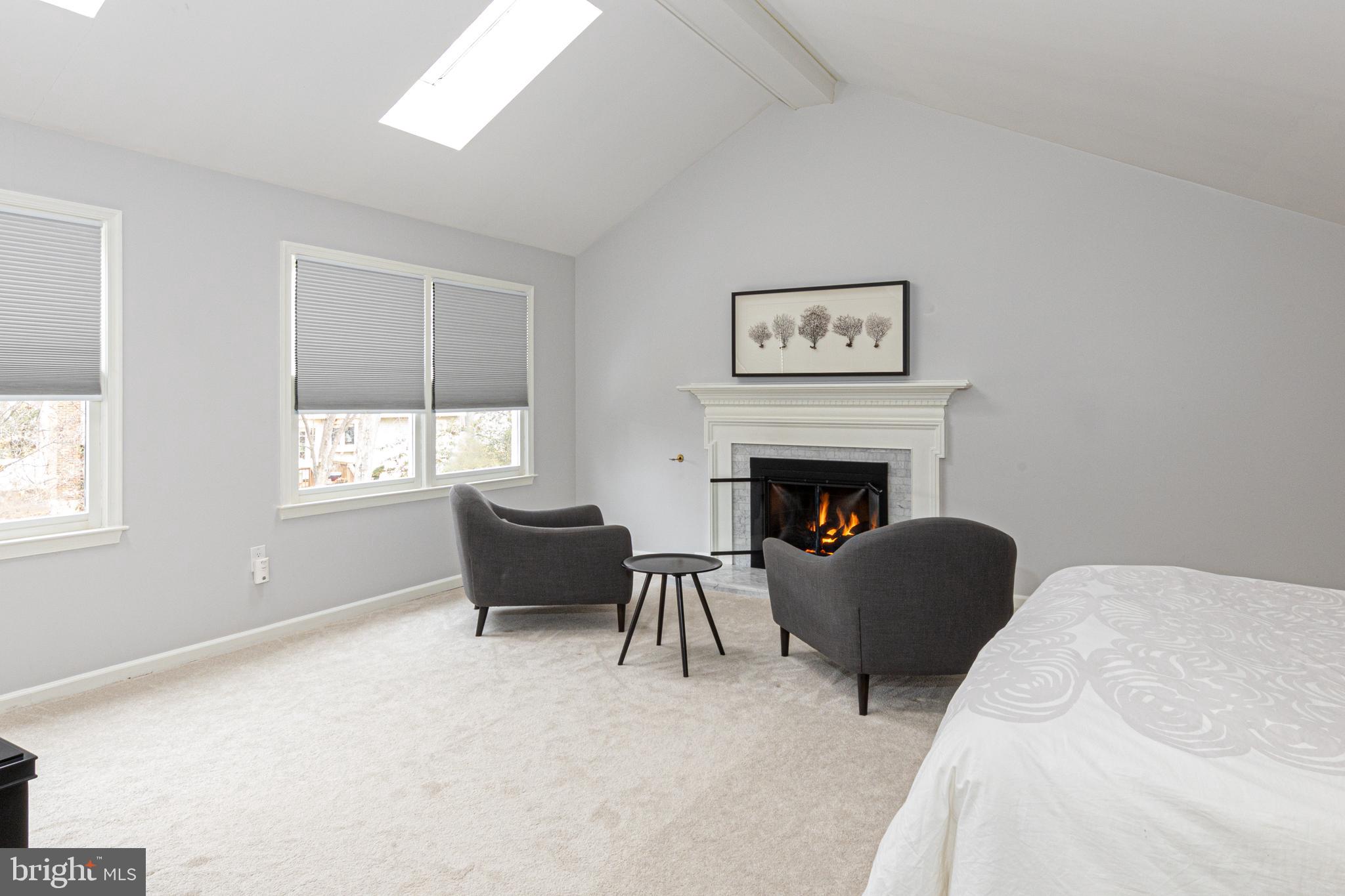 SOUTH RUN OAKS - Residential