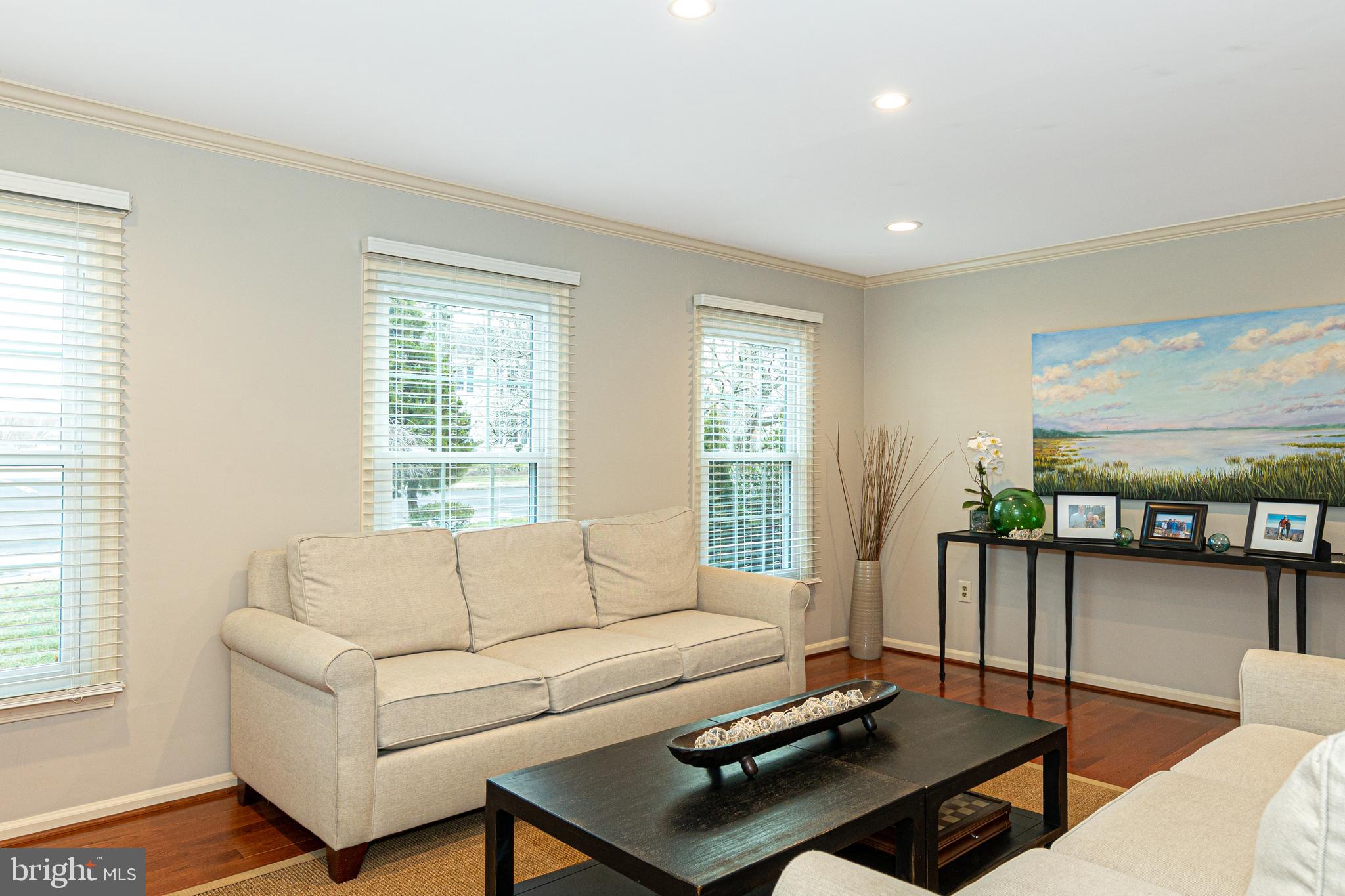 SOUTH RUN OAKS - Residential