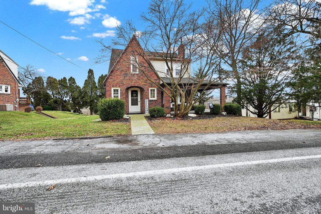 Photo of 4792 Zeiglers Church Road, SPRING GROVE, PA 17362 (MLS # PAYK2097236)