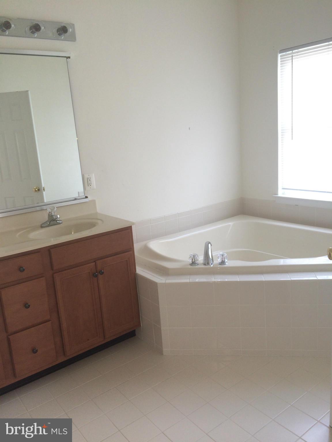 SOUTH RIDING - Residential Lease