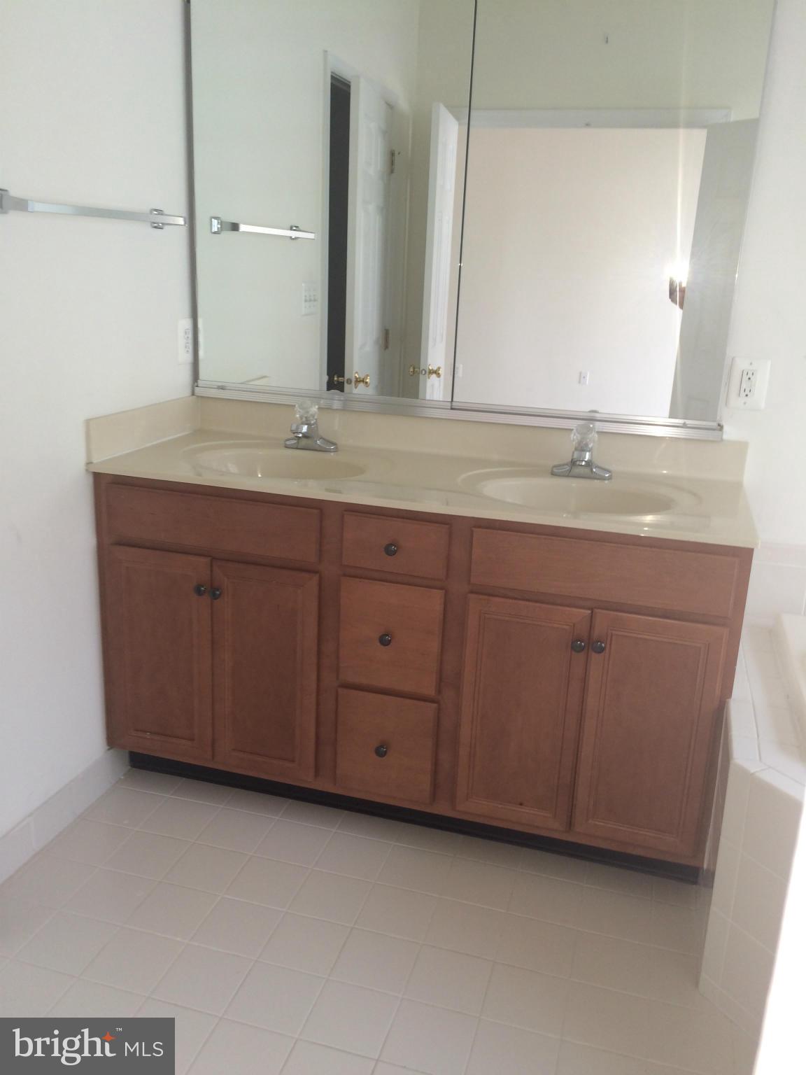 SOUTH RIDING - Residential Lease