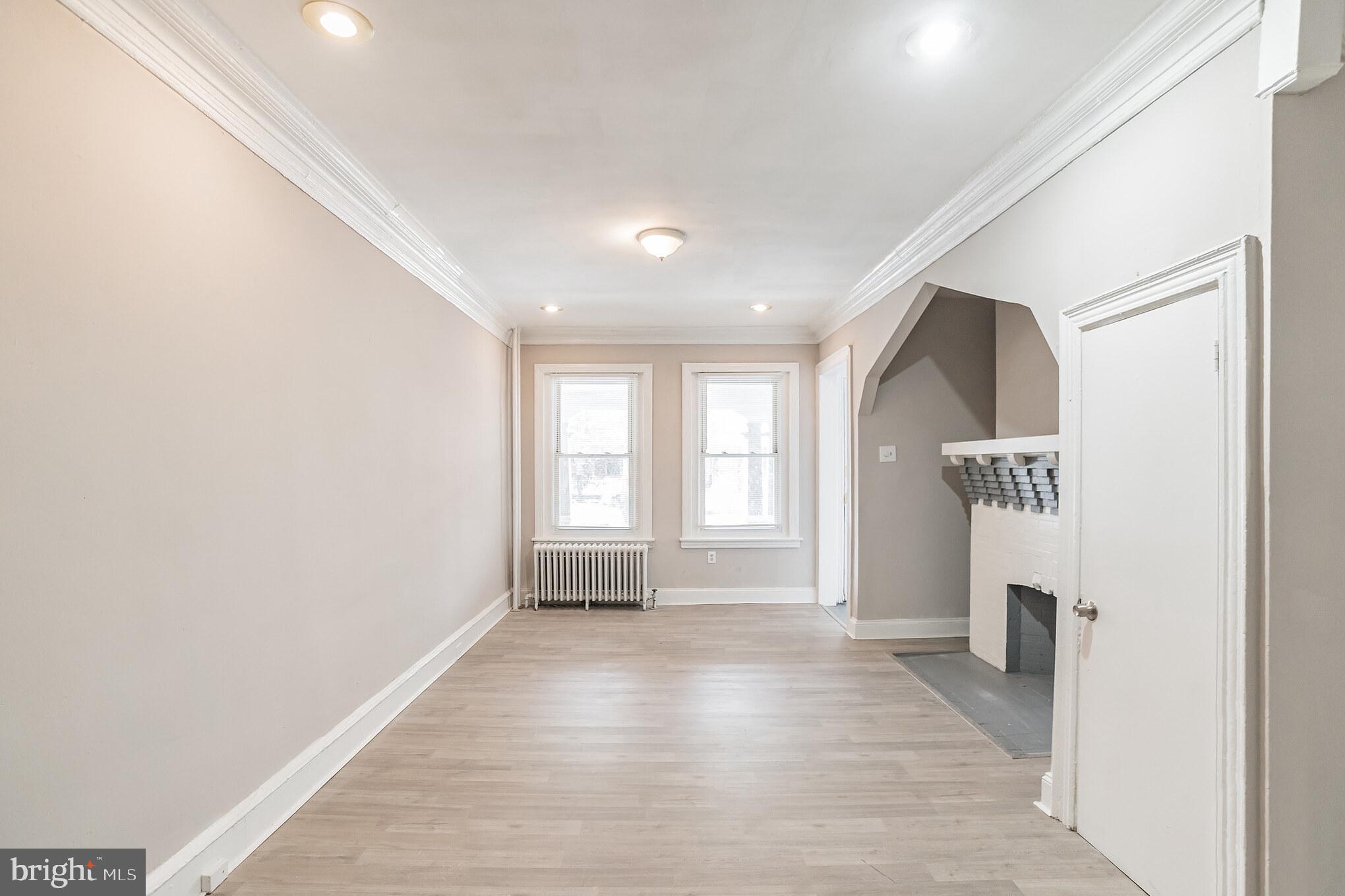 WALNUT HILL - Residential