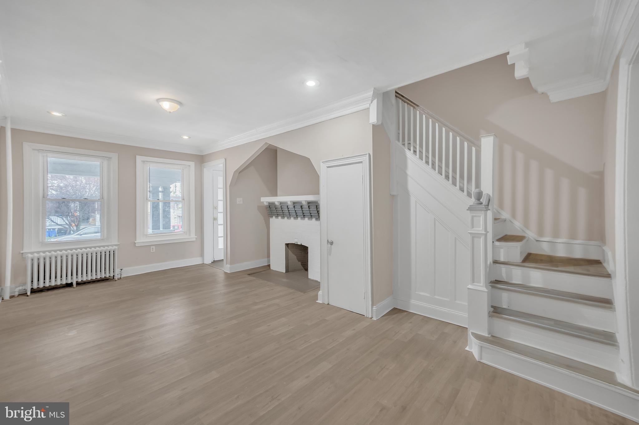 WALNUT HILL - Residential