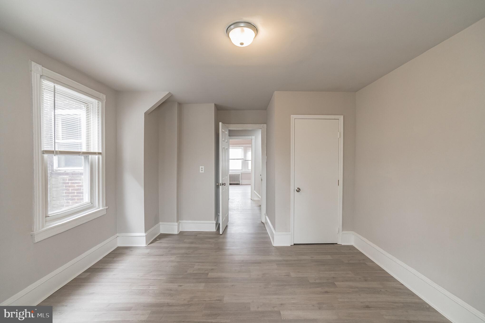 WALNUT HILL - Residential