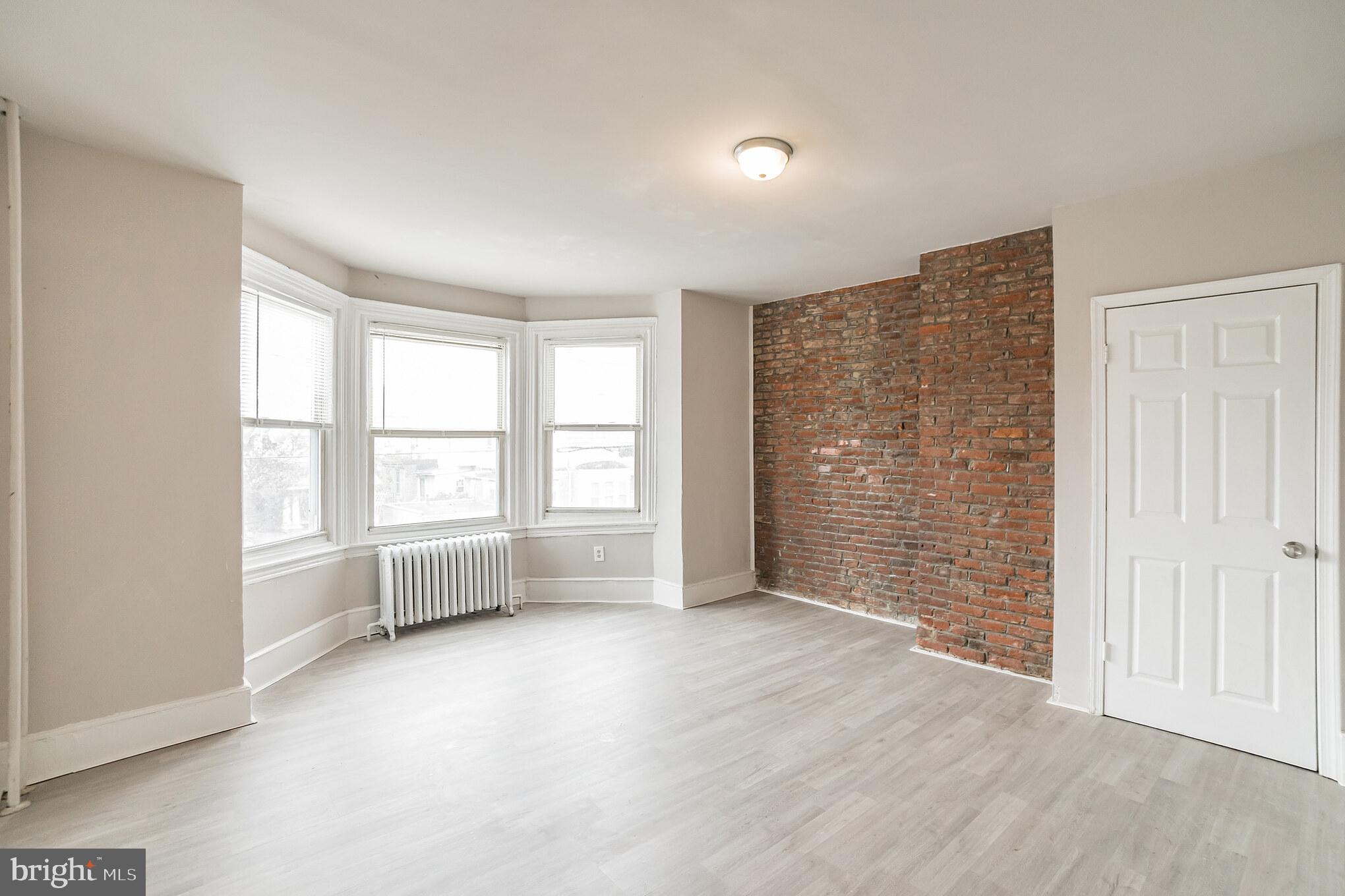 WALNUT HILL - Residential