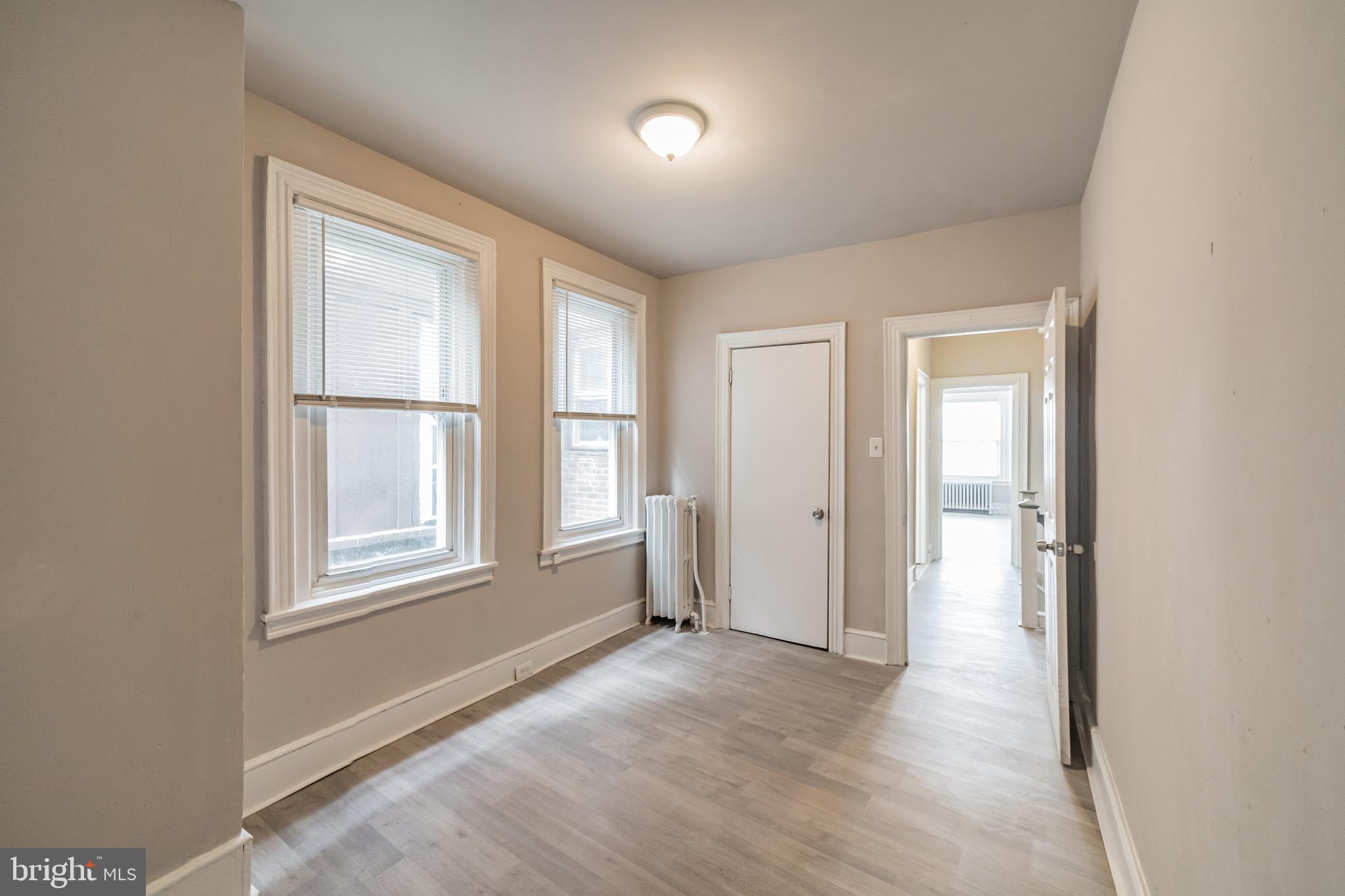 WALNUT HILL - Residential