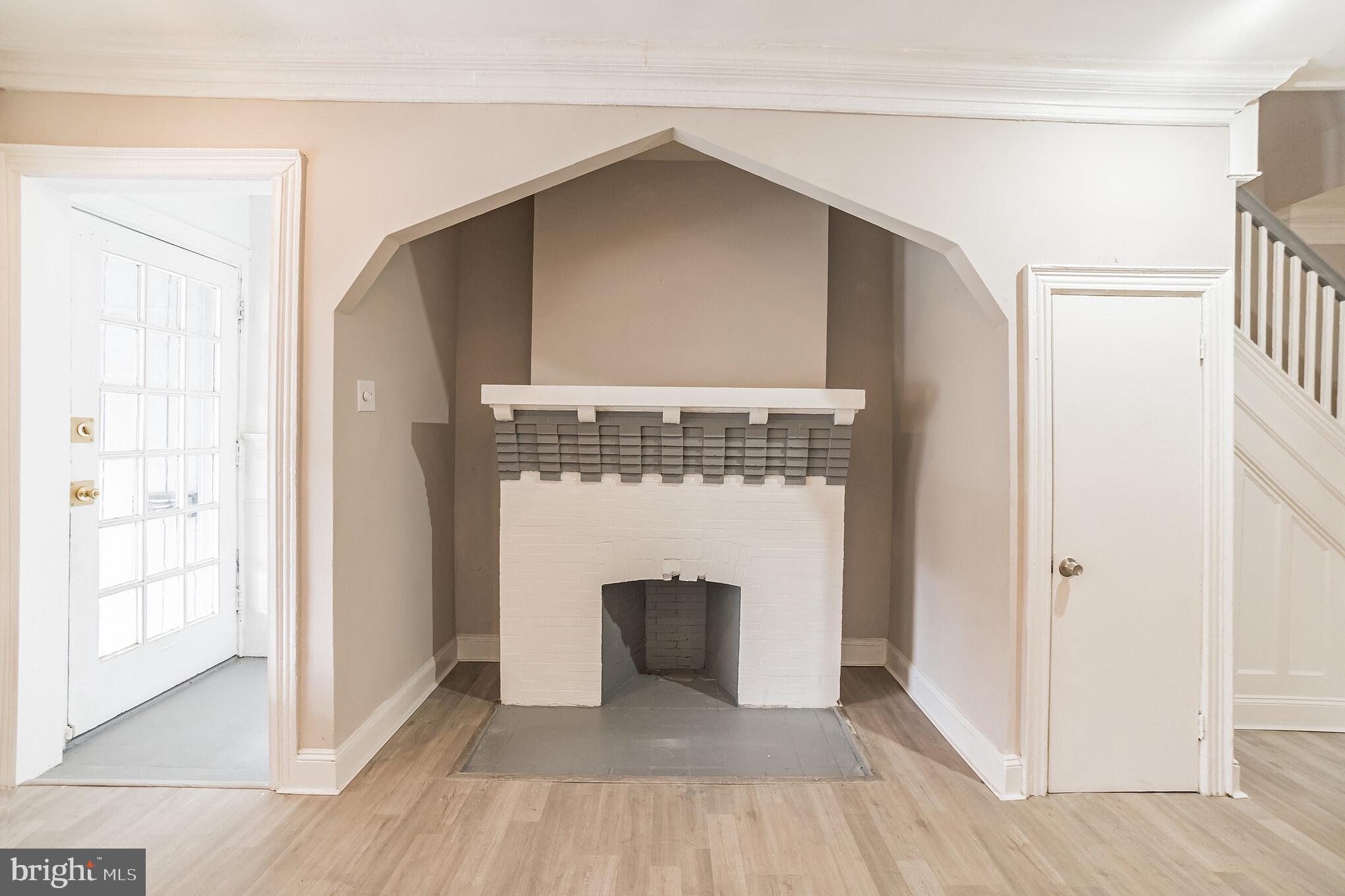 WALNUT HILL - Residential