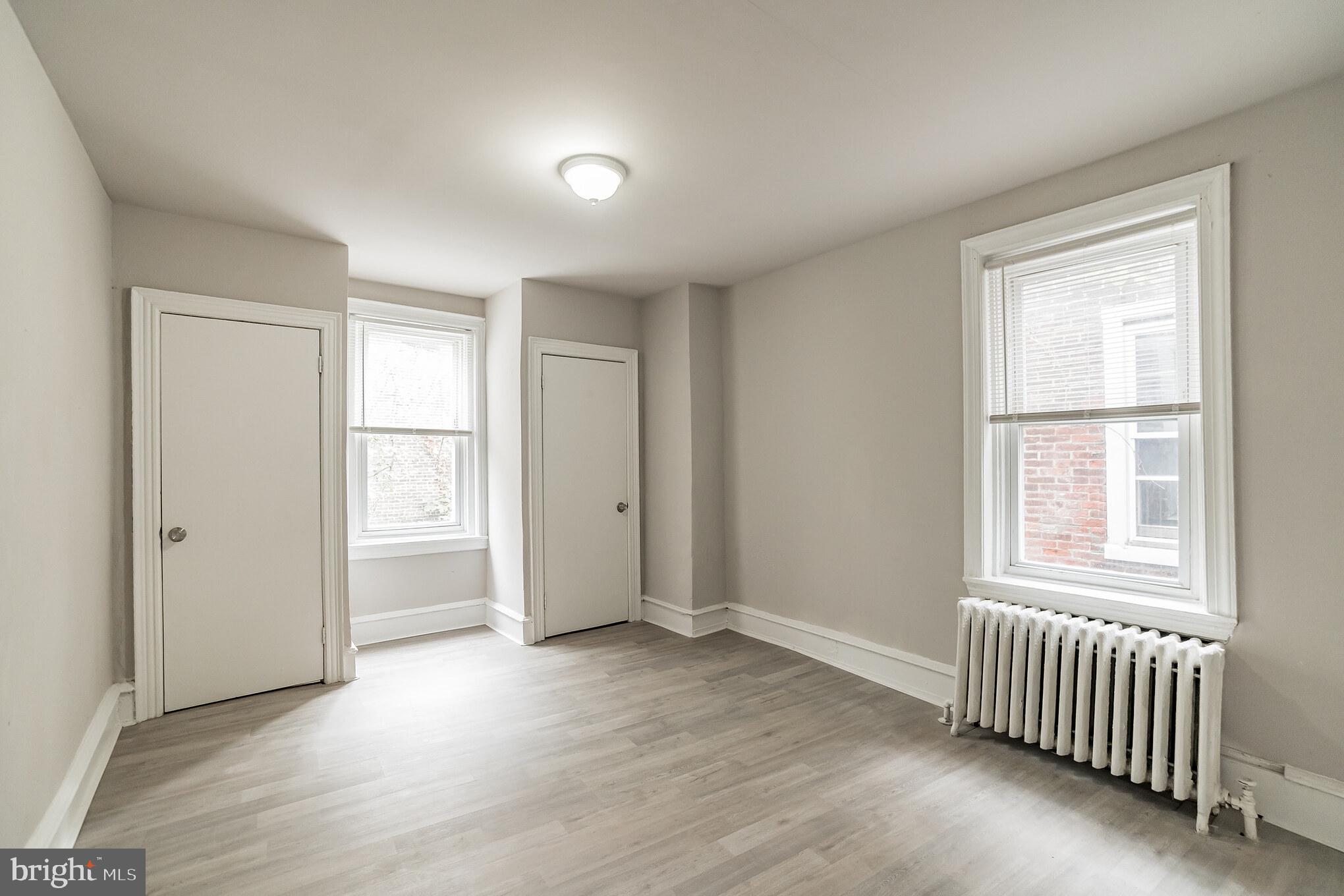 WALNUT HILL - Residential