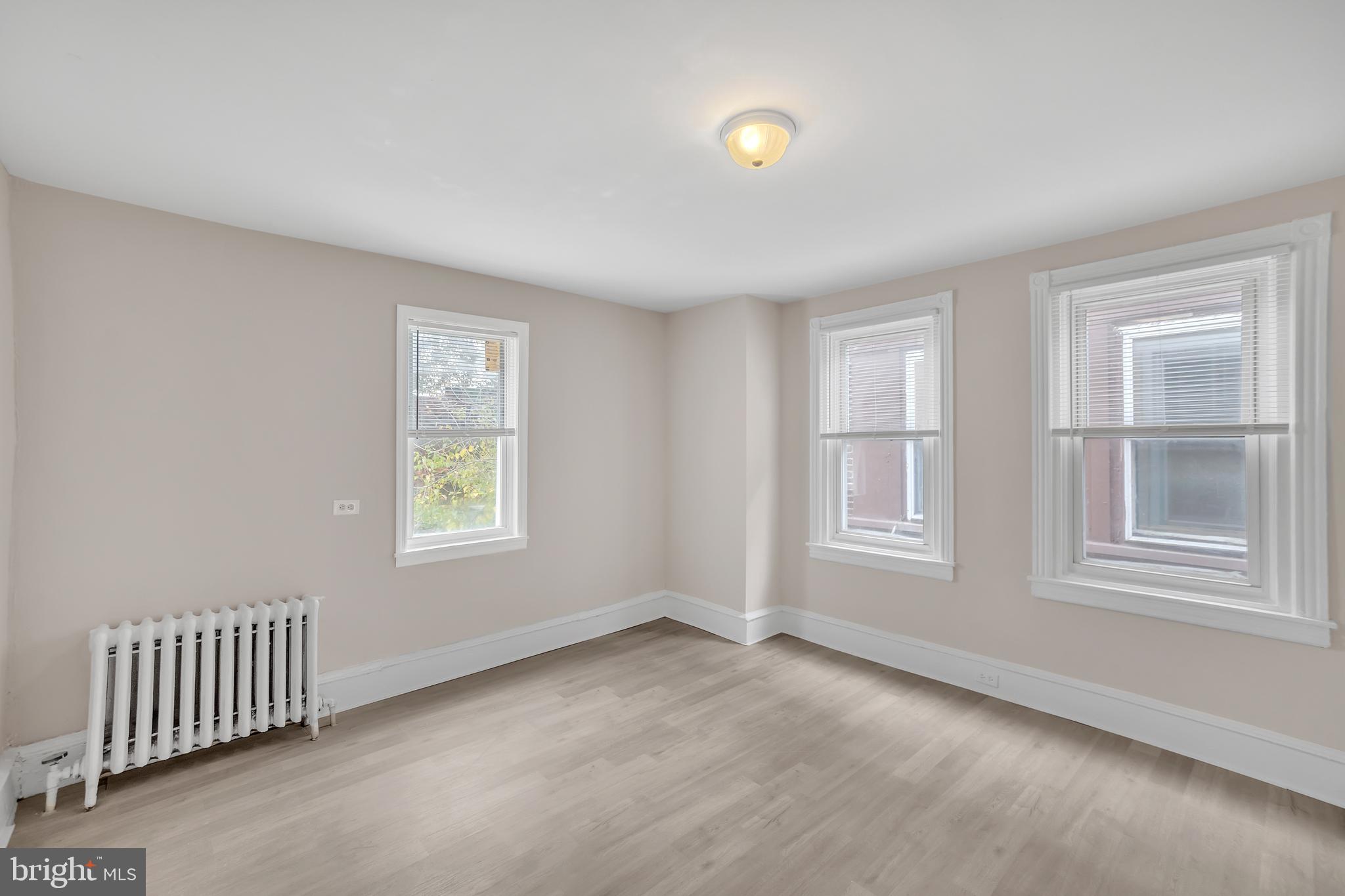 WALNUT HILL - Residential