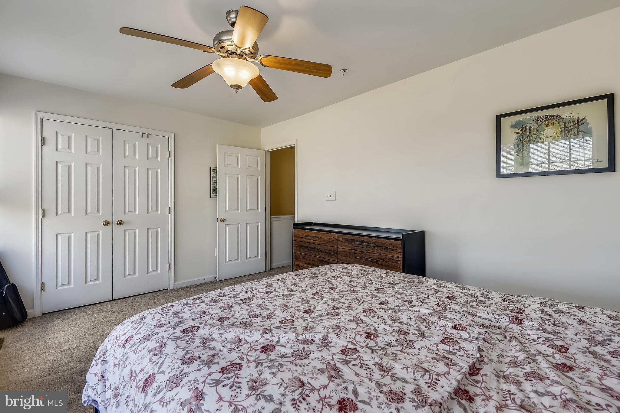 CROMWELL FOUNTAIN - Residential