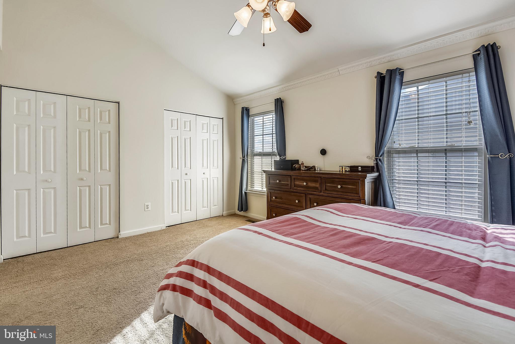 CROMWELL FOUNTAIN - Residential