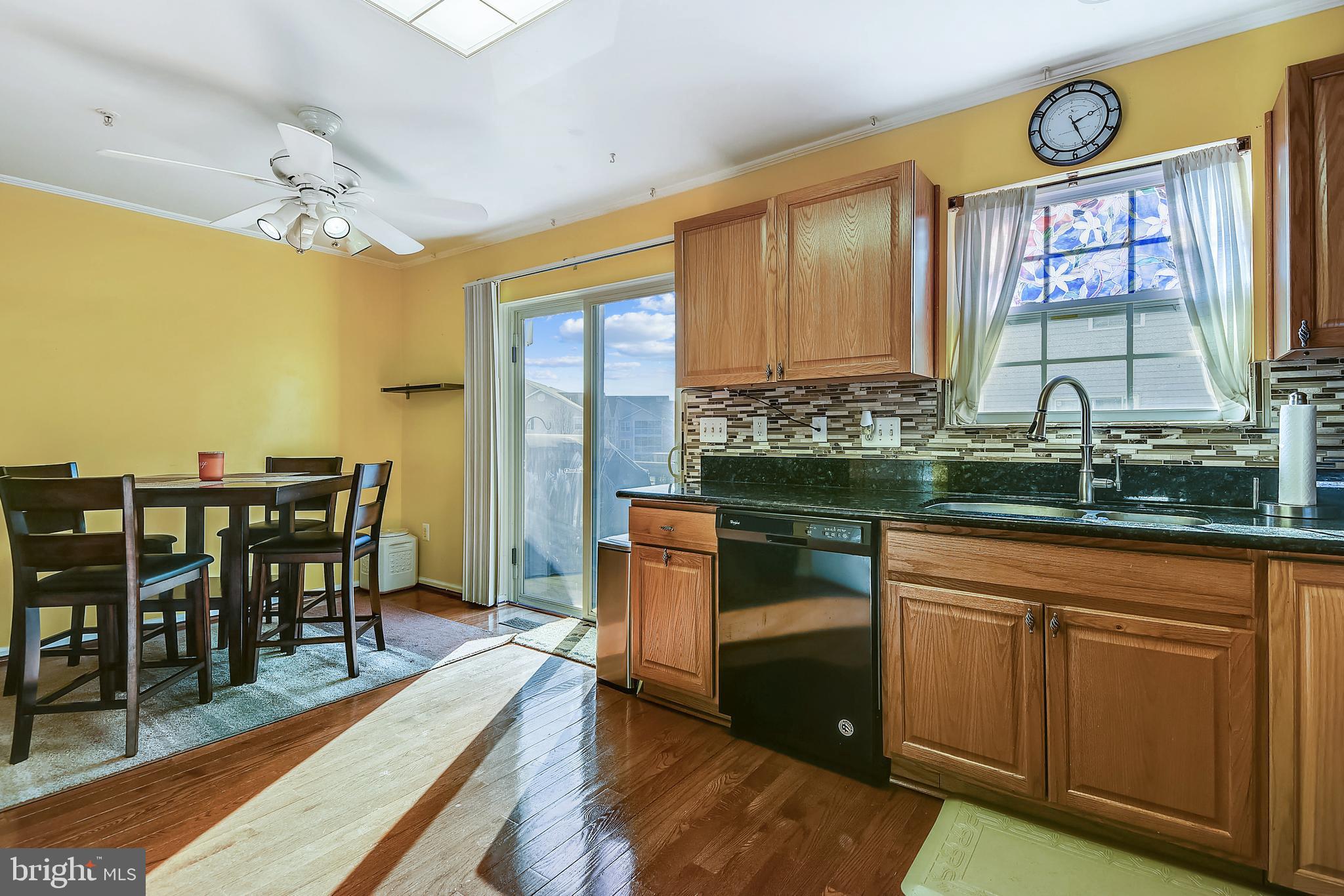 CROMWELL FOUNTAIN - Residential