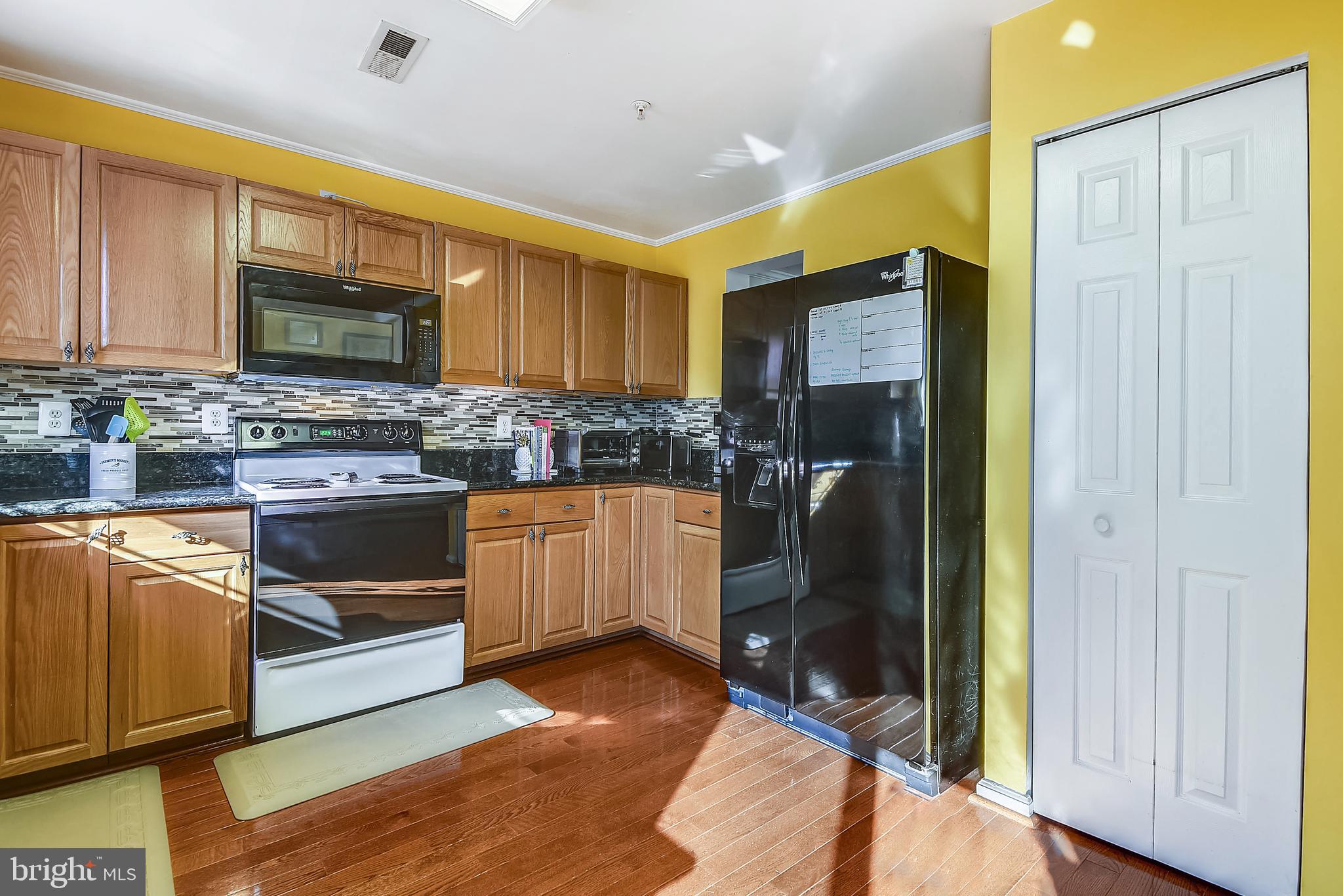 CROMWELL FOUNTAIN - Residential