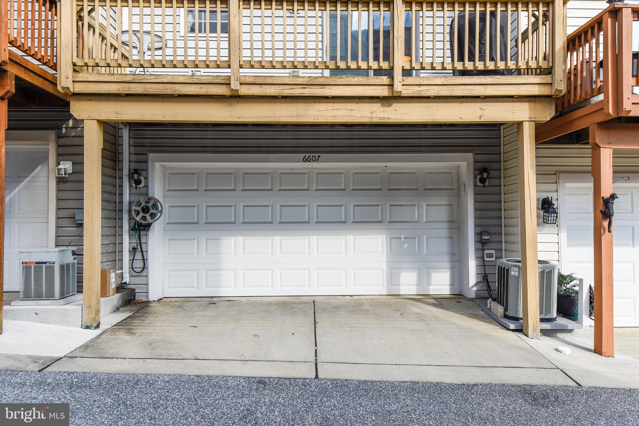 CROMWELL FOUNTAIN - Residential