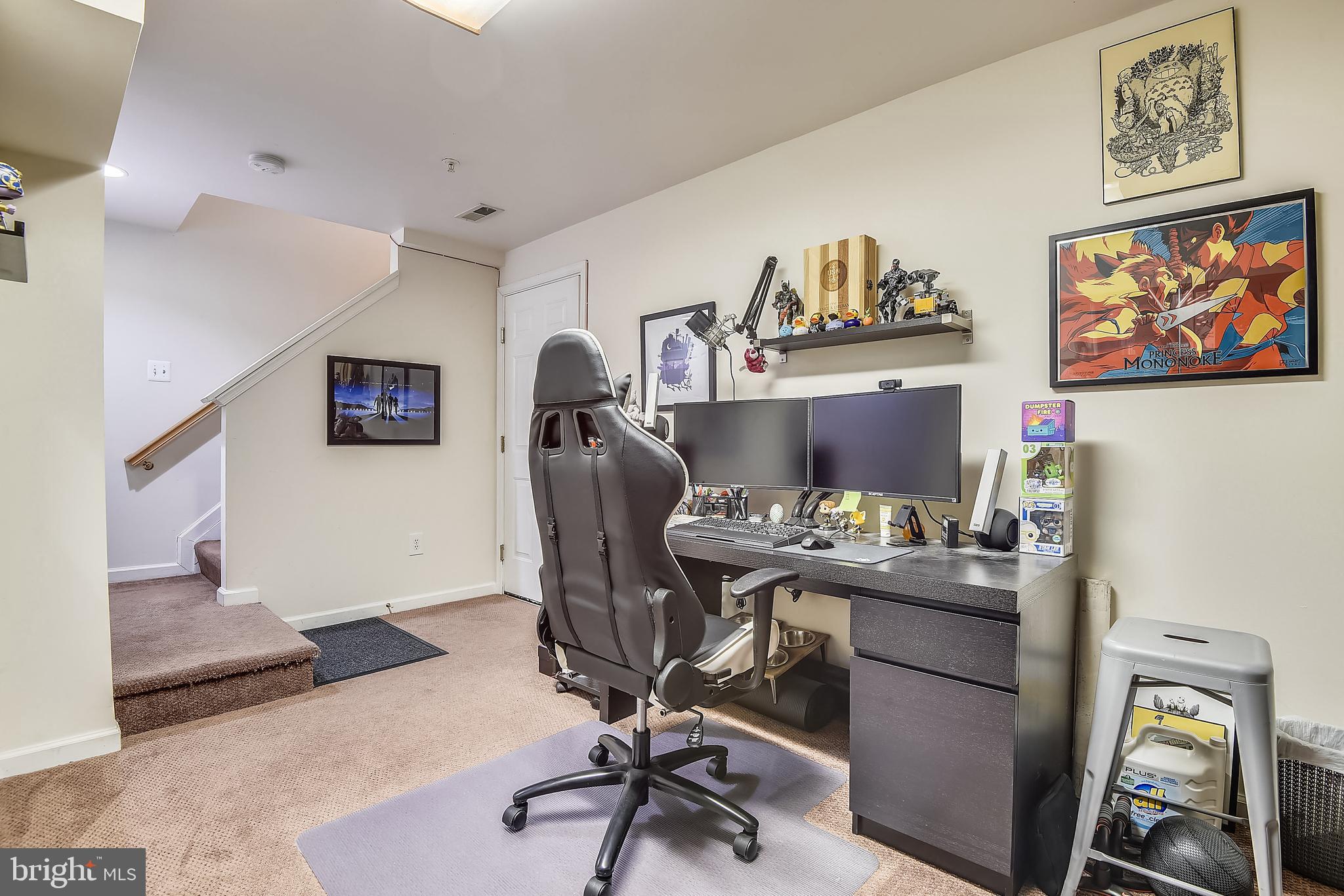 CROMWELL FOUNTAIN - Residential