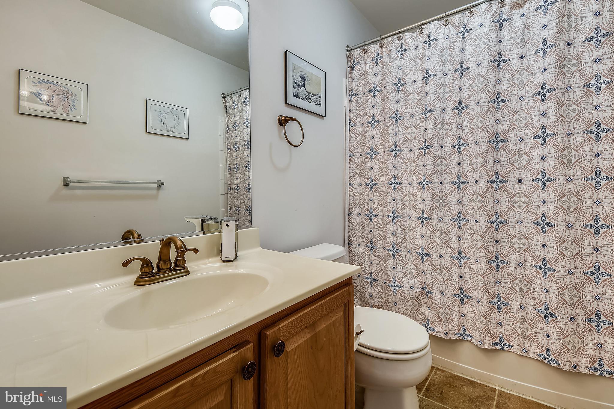 CROMWELL FOUNTAIN - Residential