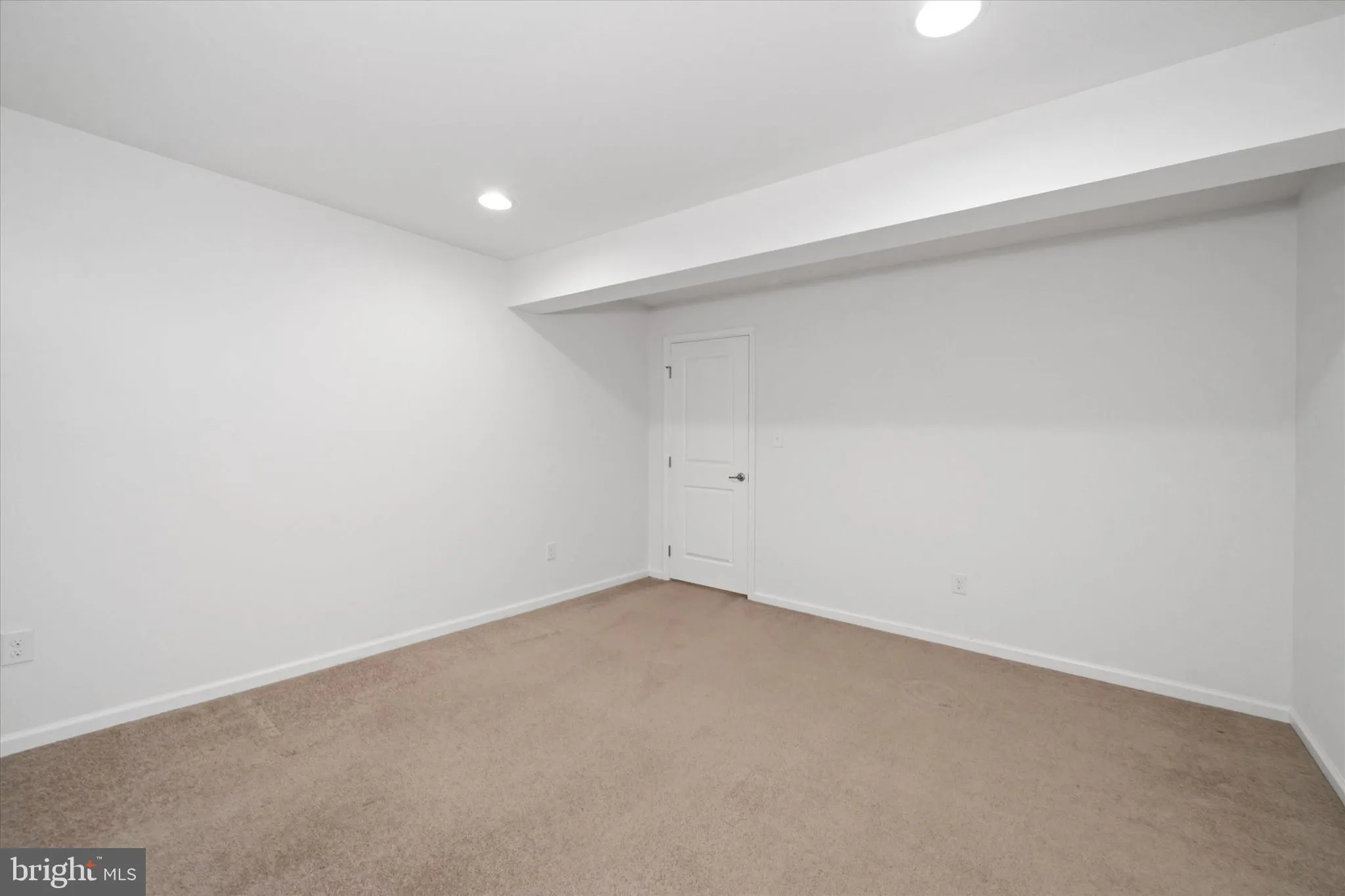 Newark, Delaware 19702, United States, 4 Bedrooms Bedrooms, ,4 BathroomsBathrooms,Residential,Active,140815