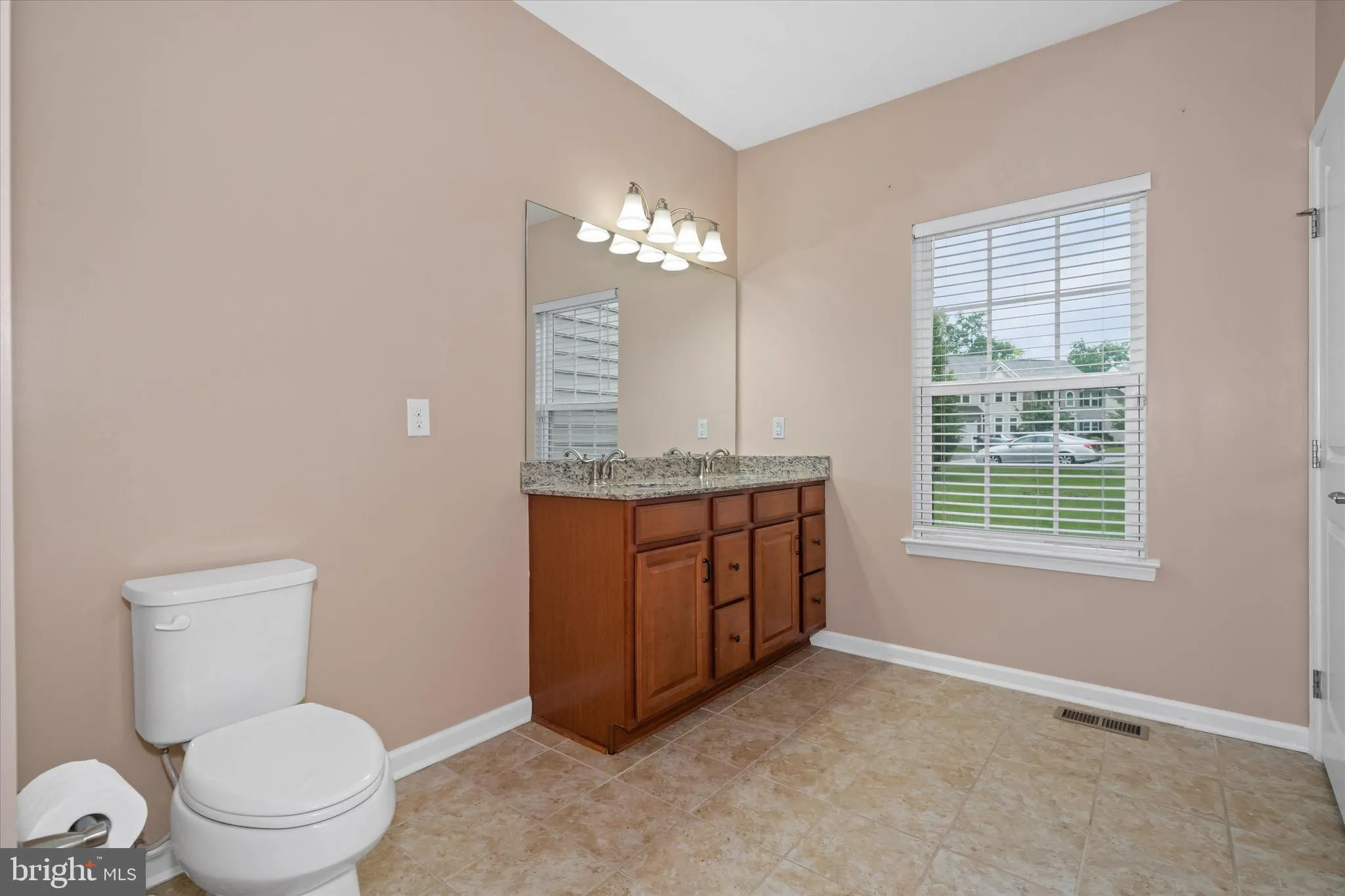 Newark, Delaware 19702, United States, 4 Bedrooms Bedrooms, ,4 BathroomsBathrooms,Residential,Active,140815