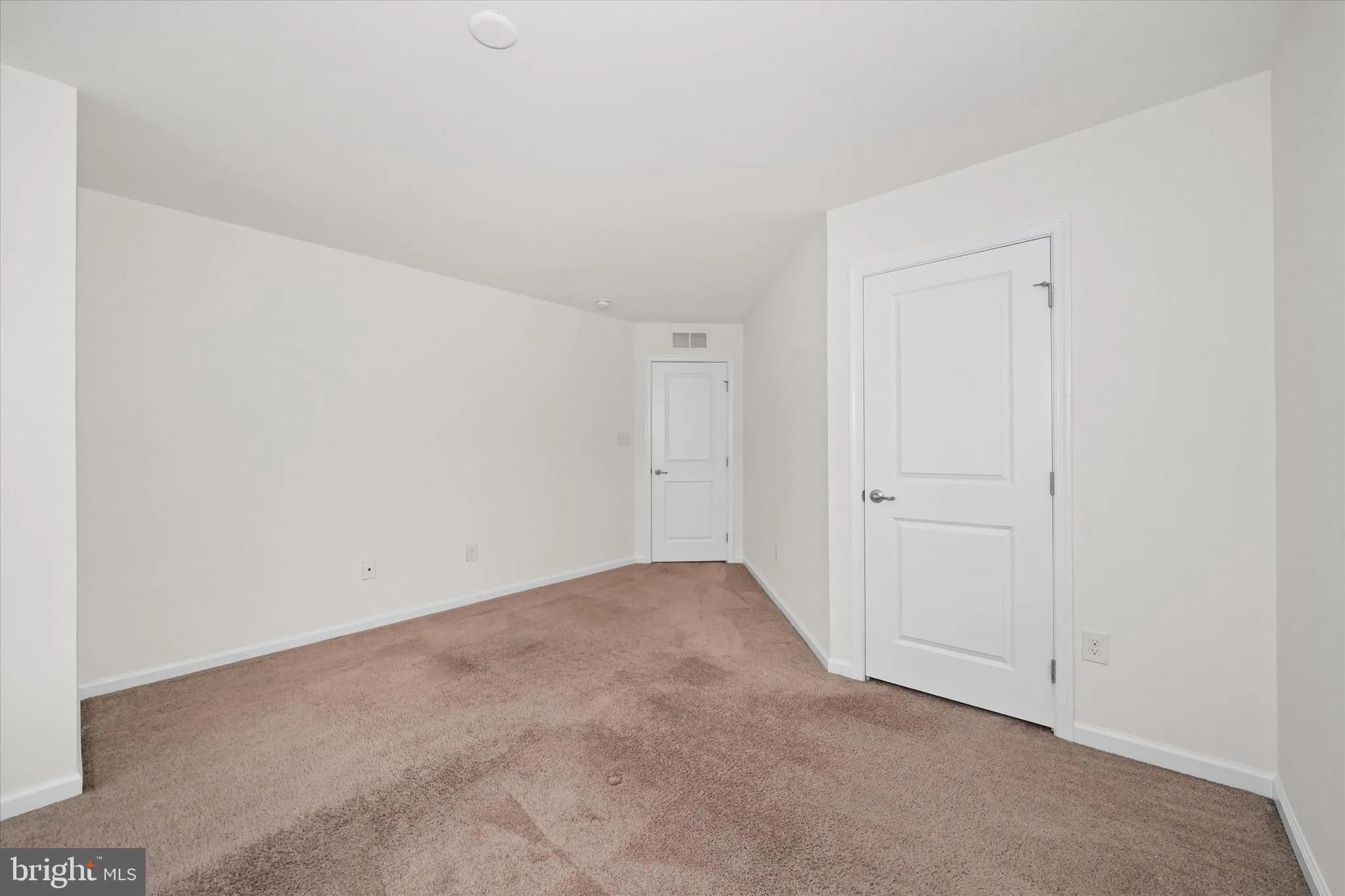 Newark, Delaware 19702, United States, 4 Bedrooms Bedrooms, ,4 BathroomsBathrooms,Residential,Active,140815