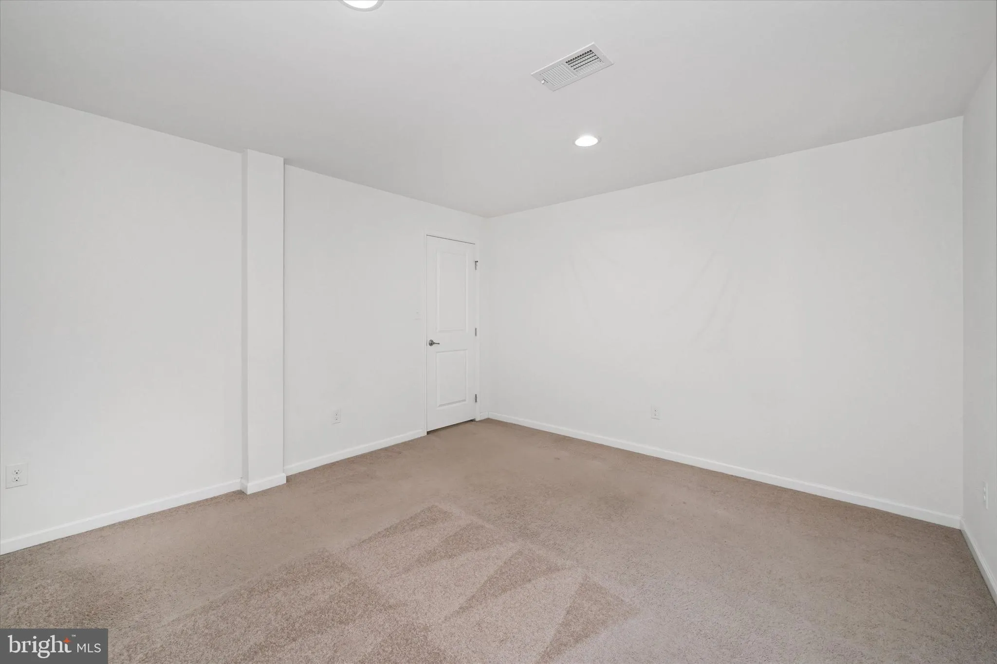 Newark, Delaware 19702, United States, 4 Bedrooms Bedrooms, ,4 BathroomsBathrooms,Residential,Active,140815