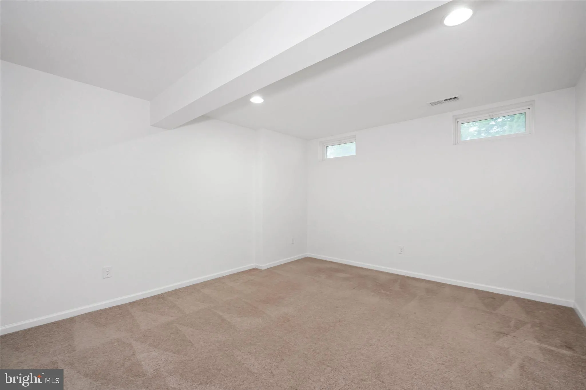 Newark, Delaware 19702, United States, 4 Bedrooms Bedrooms, ,4 BathroomsBathrooms,Residential,Active,140815