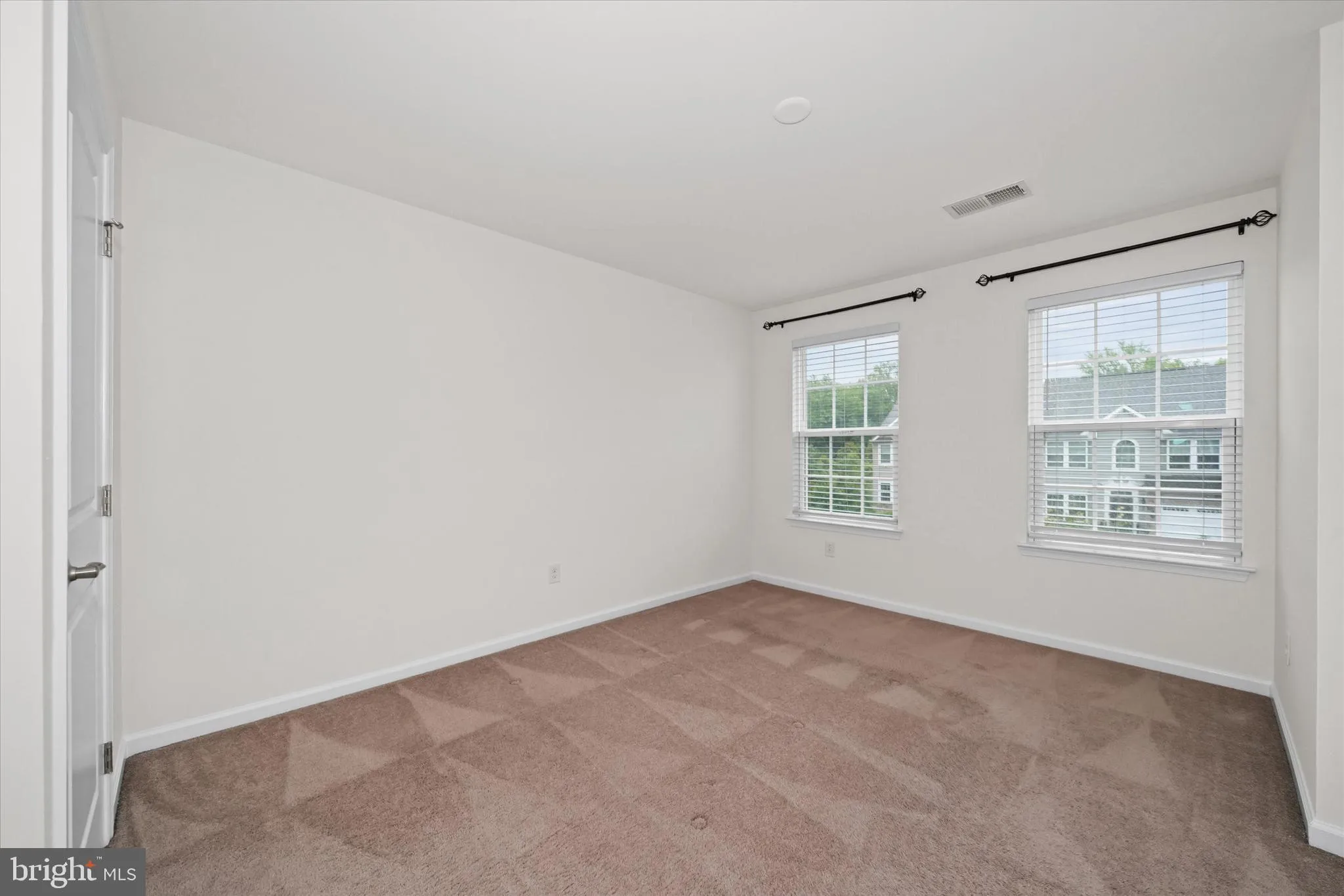 Newark, Delaware 19702, United States, 4 Bedrooms Bedrooms, ,4 BathroomsBathrooms,Residential,Active,140815