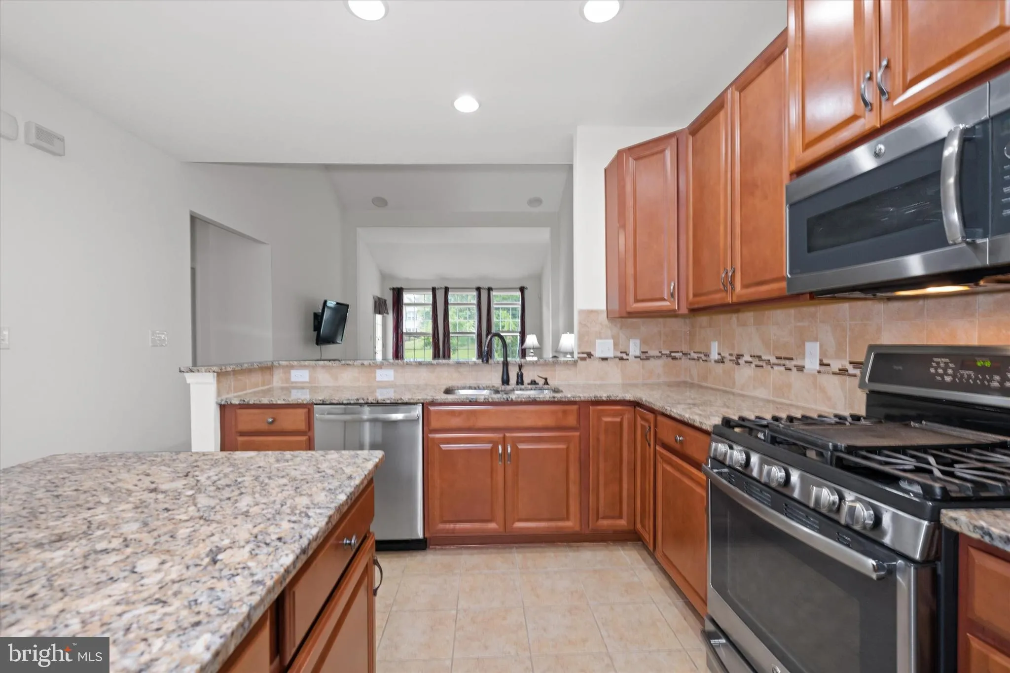 Newark, Delaware 19702, United States, 4 Bedrooms Bedrooms, ,4 BathroomsBathrooms,Residential,Active,140815