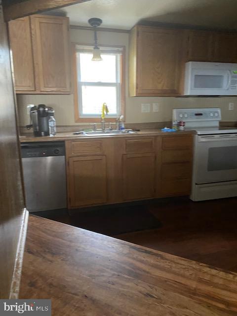 MOUNTAIN BUSH ESTATES - Residential