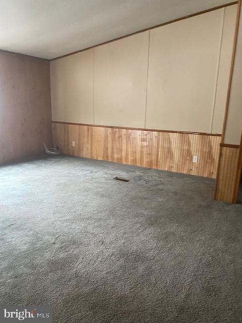 MOUNTAIN BUSH ESTATES - Residential