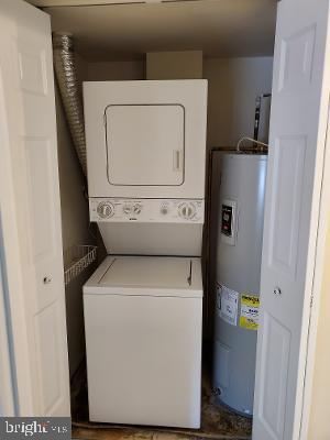 THE COLONIES - Residential Lease