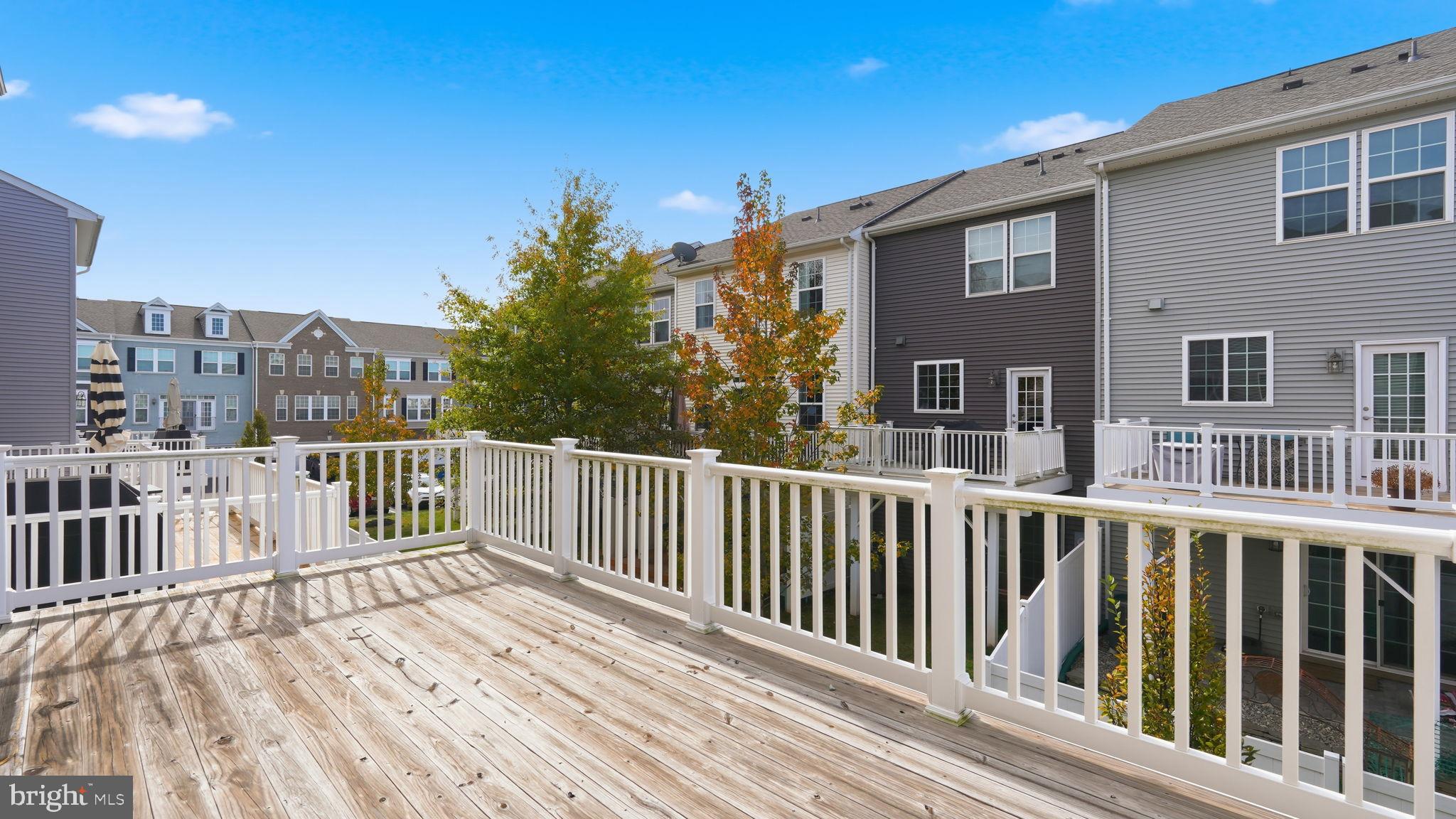 BRADLEY SQUARE - Residential