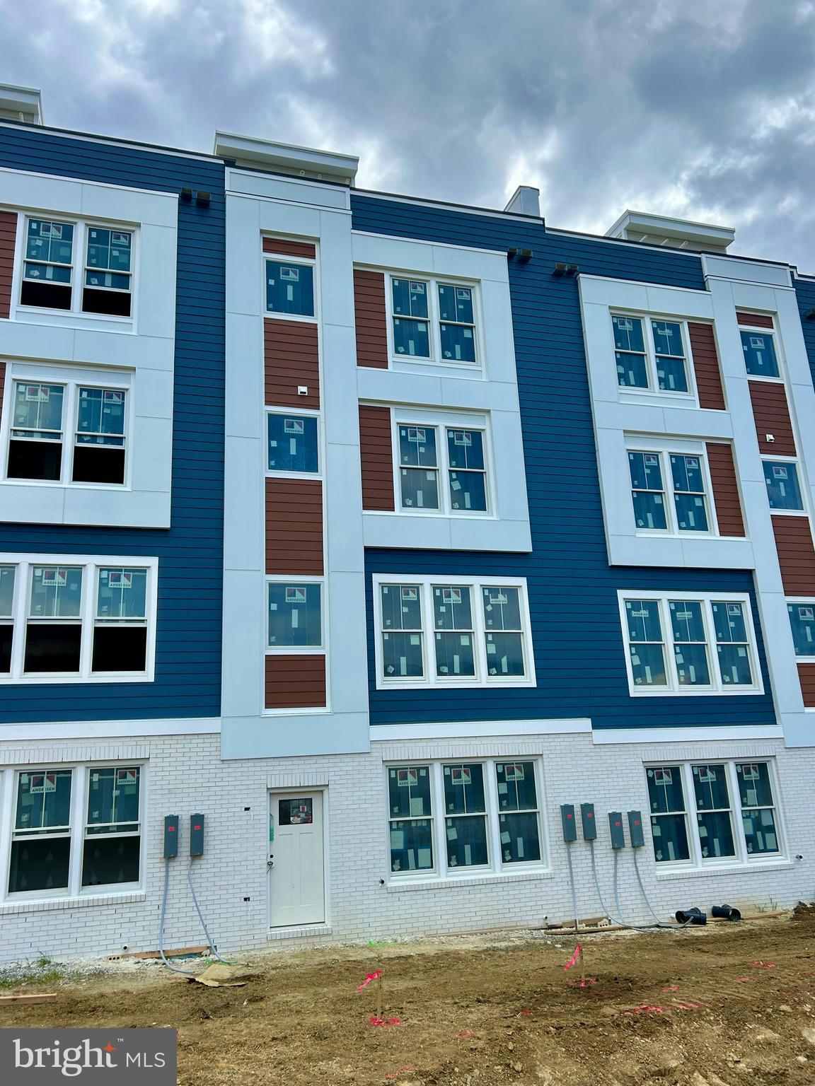 TOWNE ROW - Residential