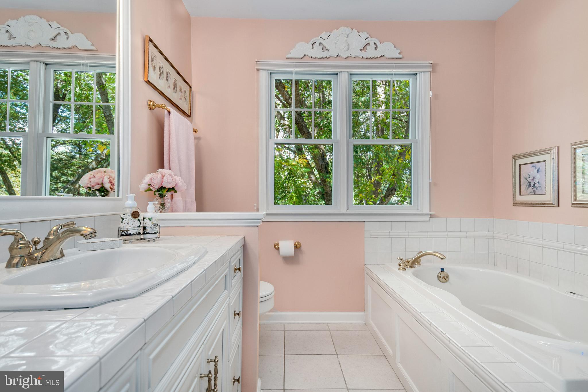 ROYAL ACRES - Residential