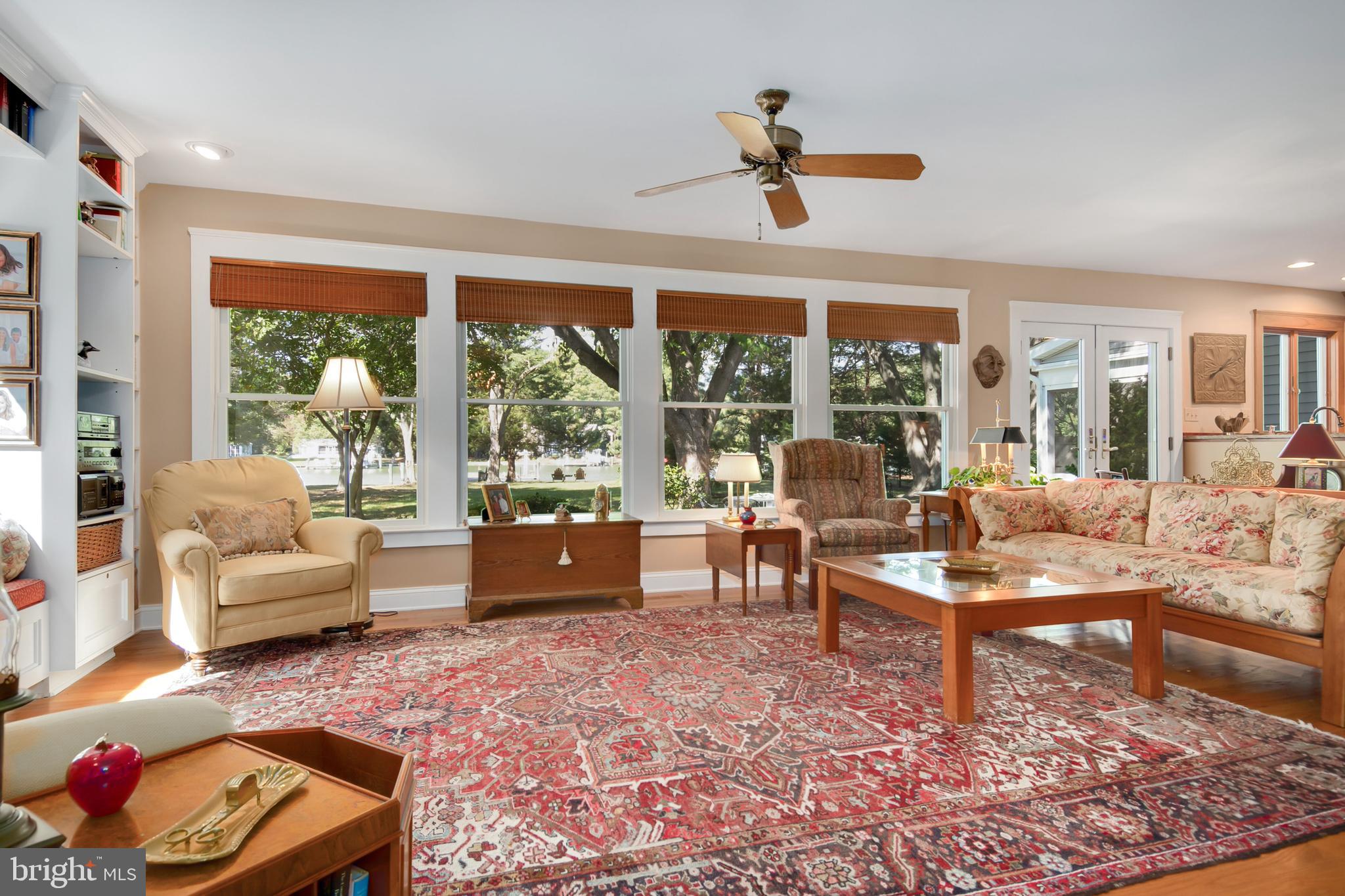 ROYAL ACRES - Residential