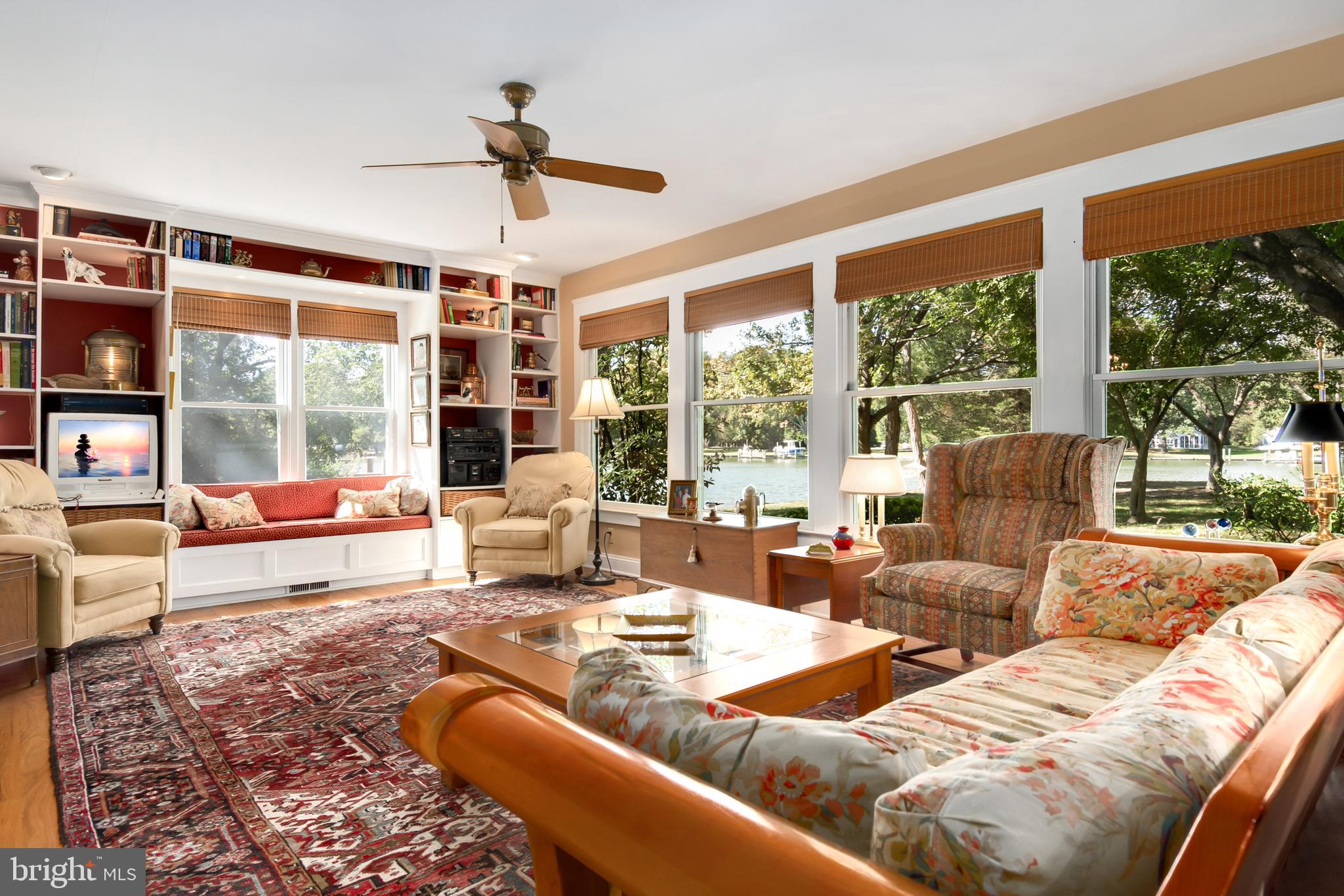 ROYAL ACRES - Residential