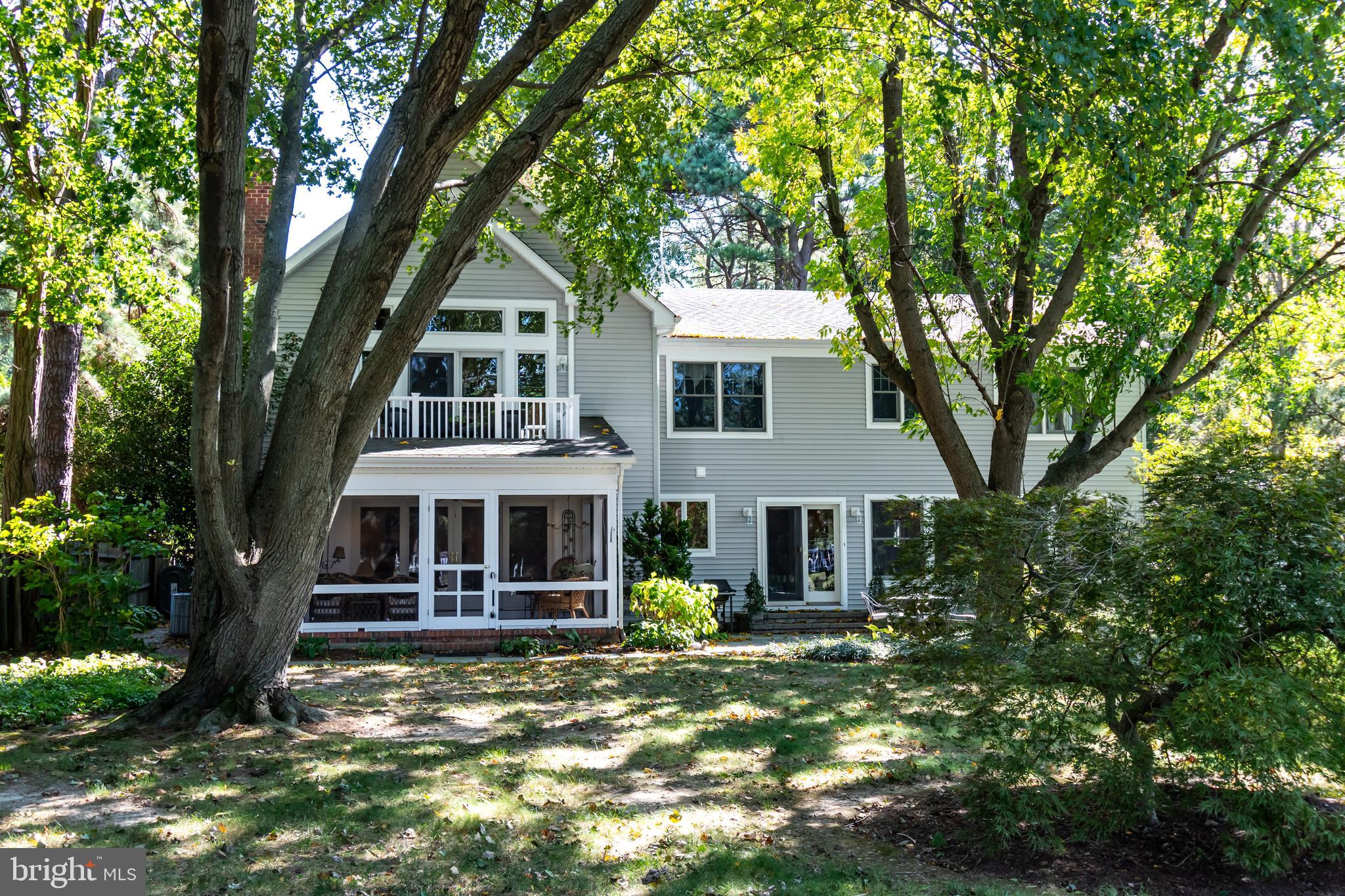 ROYAL ACRES - Residential