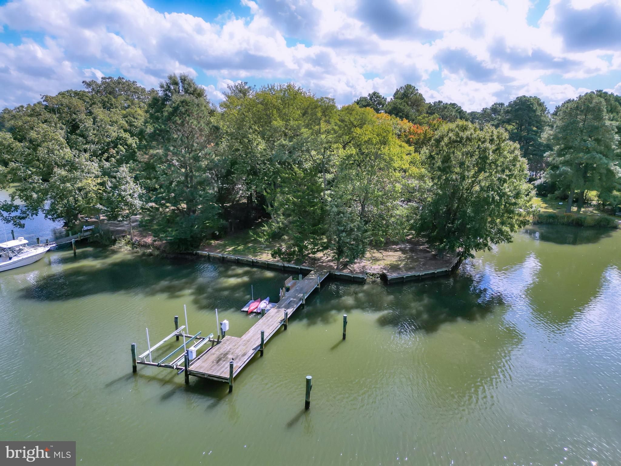 ROYAL ACRES - Residential