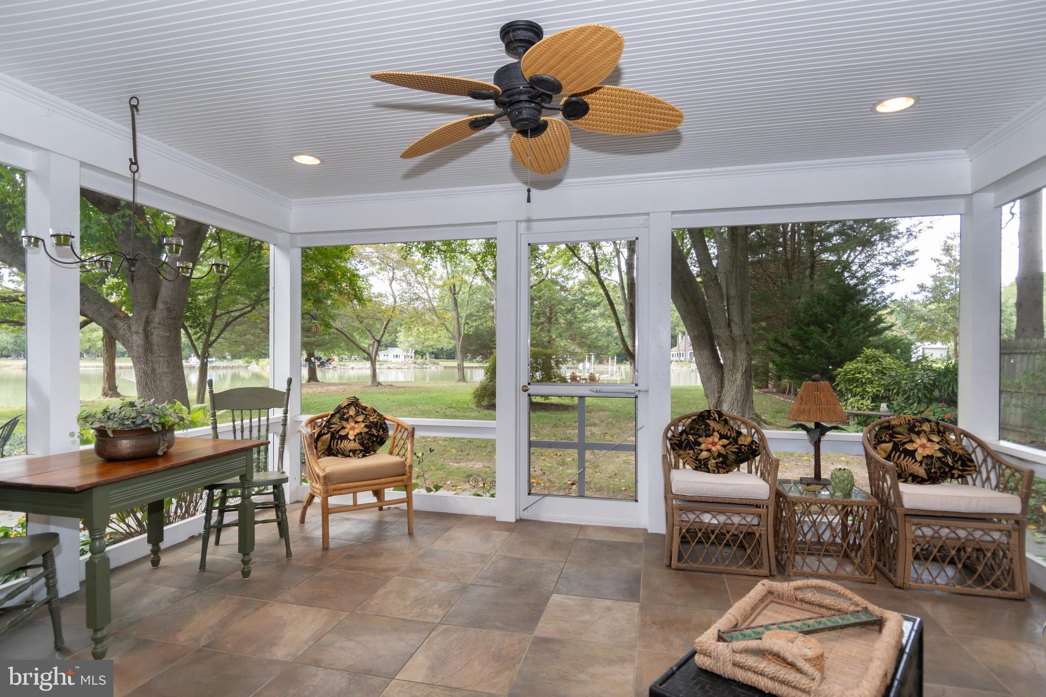 ROYAL ACRES - Residential