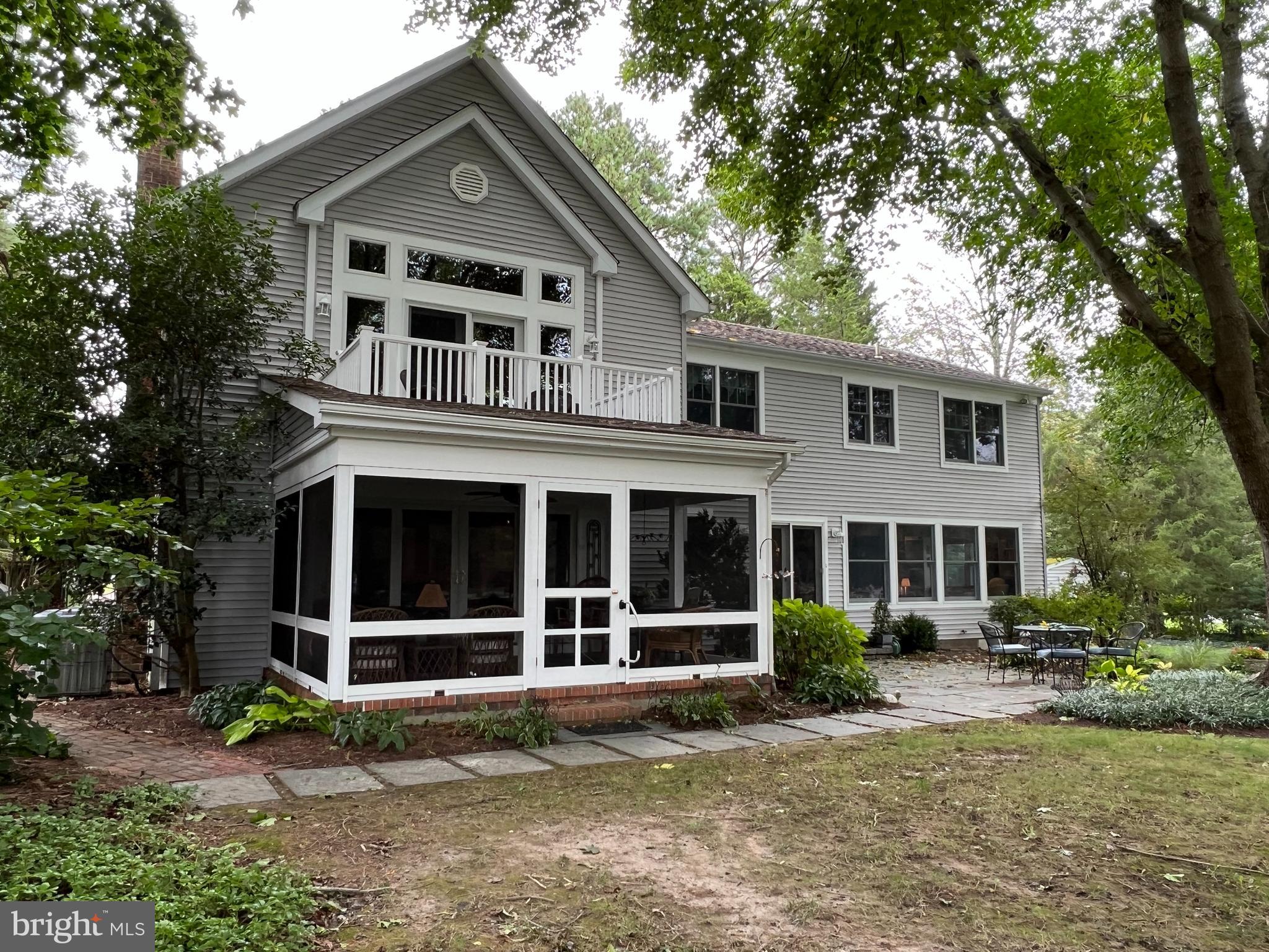 ROYAL ACRES - Residential